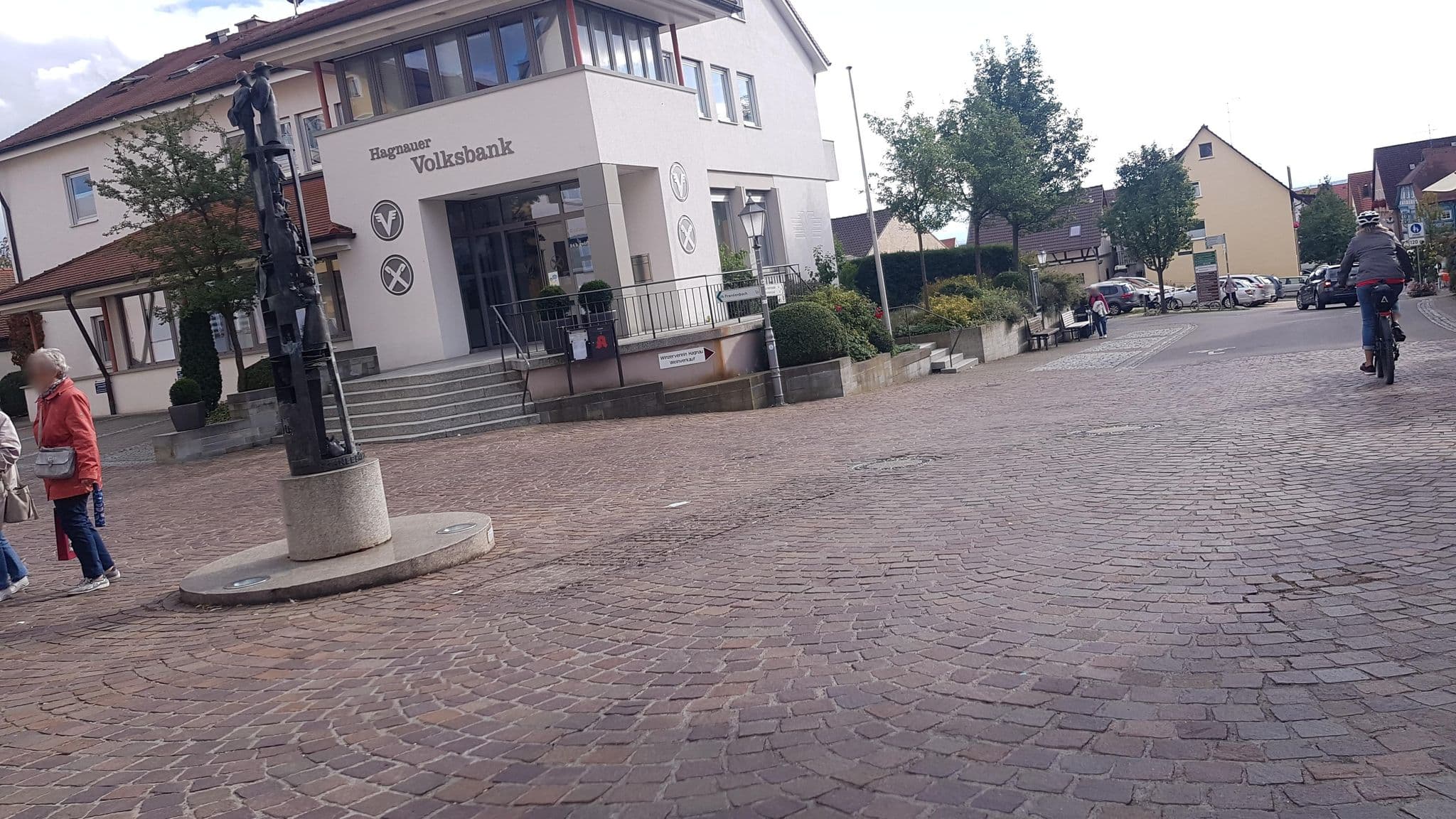 Street view near Hotel Löwen, Hagnau — © thmunichways (CC BY-SA · Mapillary)