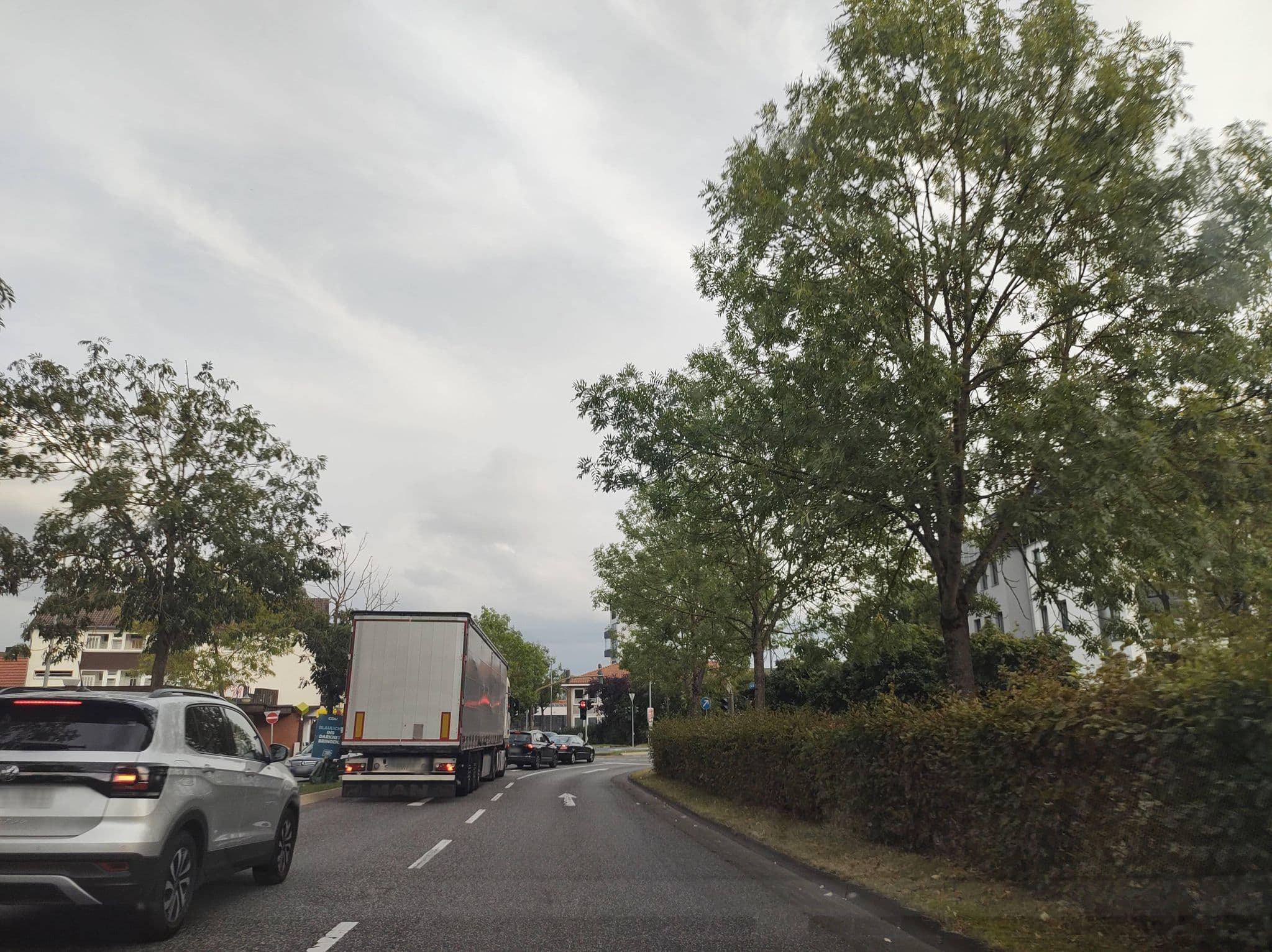 Street view near Baunataler Hof, Baunatal — © thetornado76 (CC BY-SA · Mapillary)
