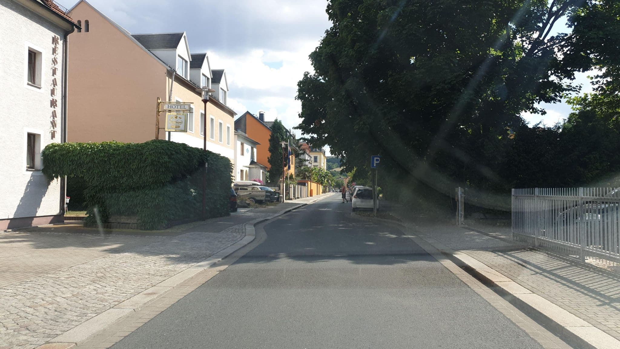 Street view near Hotel Stadt Freital, Freital — © canislupus (CC BY-SA · Mapillary)