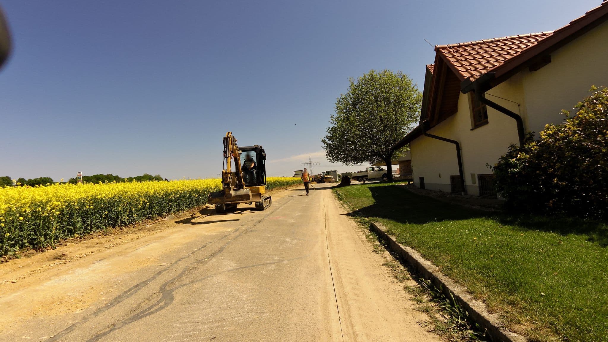 Street view near Wasmayr Hof, Weihmichl — © czmrtn (CC BY-SA · Mapillary)