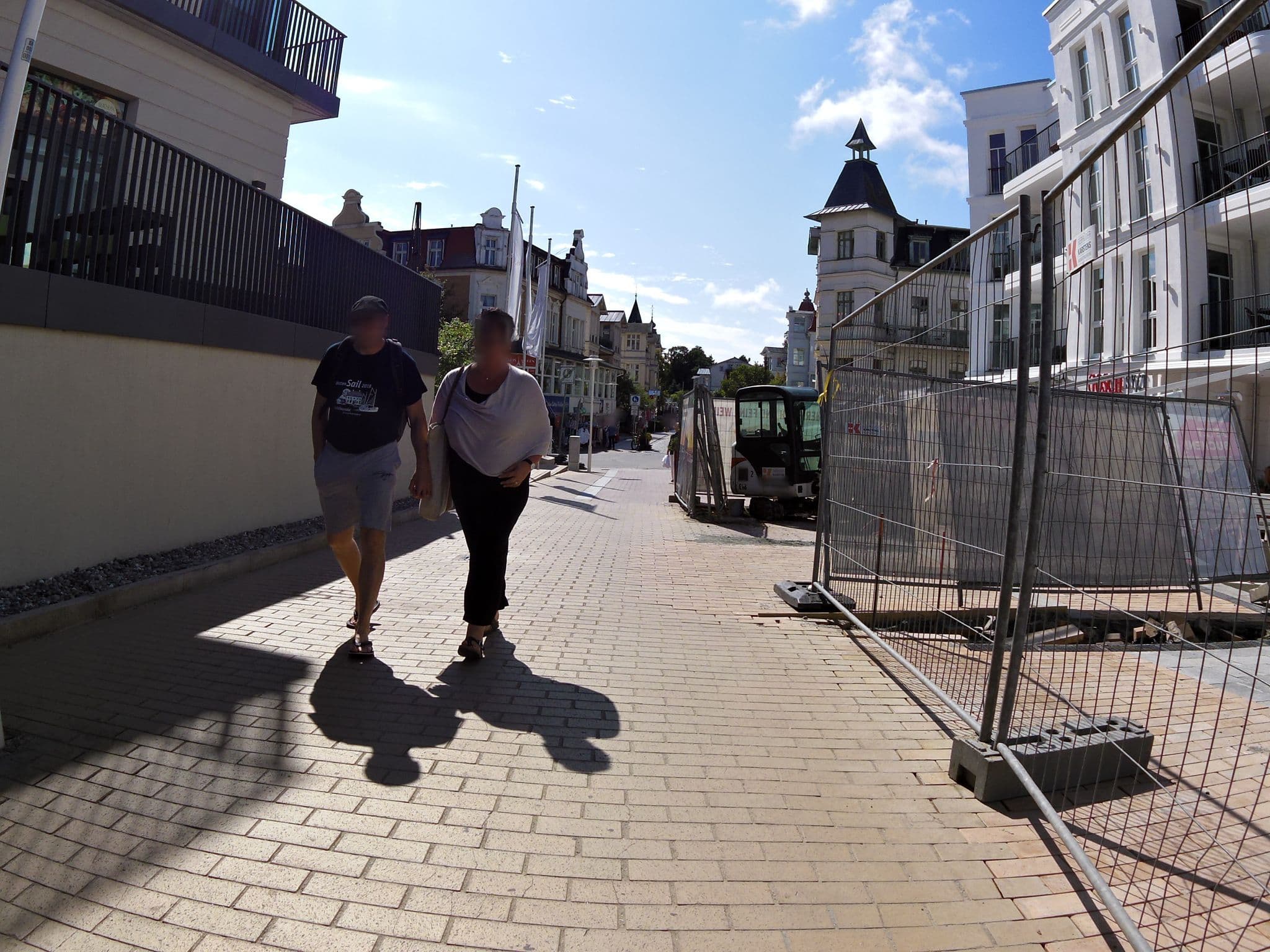 Street view near Kaiserstrand Beachhotel, Bansin — © zoegglmeyr (CC BY-SA · Mapillary)