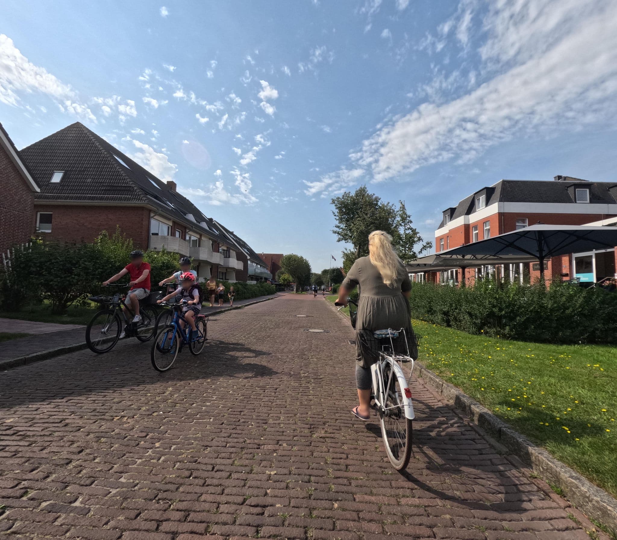 Street view near Meeresleuchten, Langeoog — © rempshaener (CC BY-SA · Mapillary)