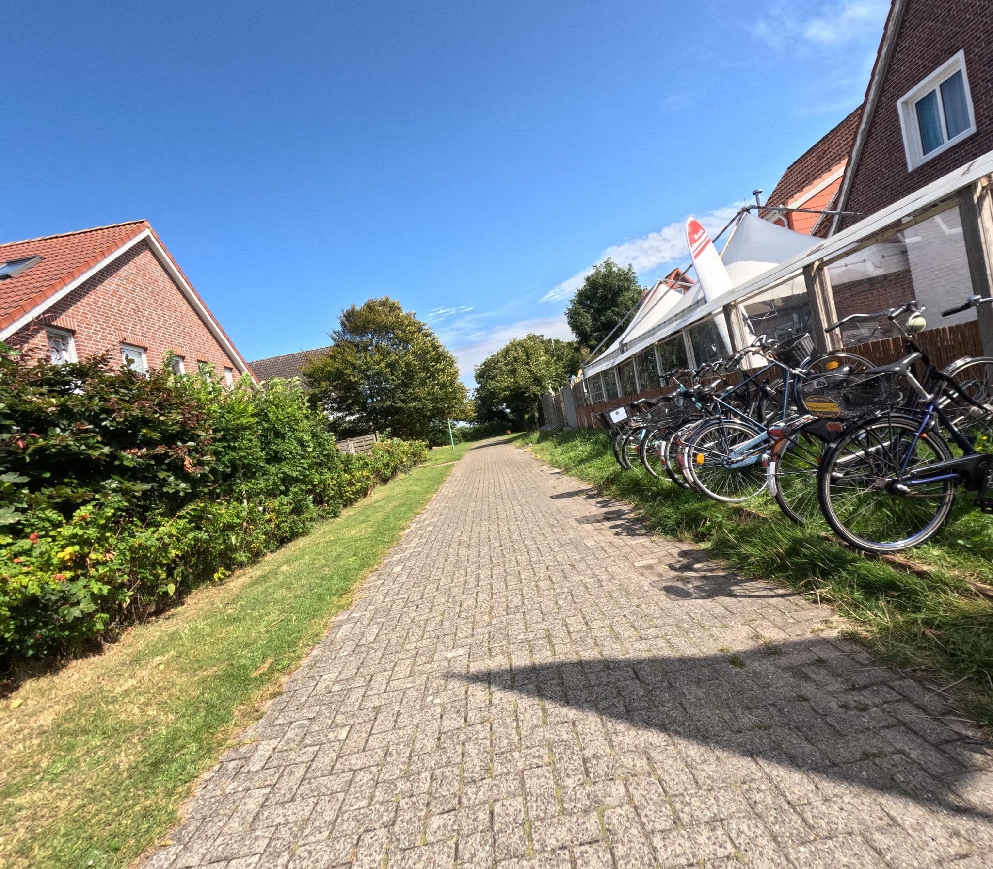 Street view near Surf n´ sleep, Langeoog — © rempshaener (CC BY-SA · Mapillary)