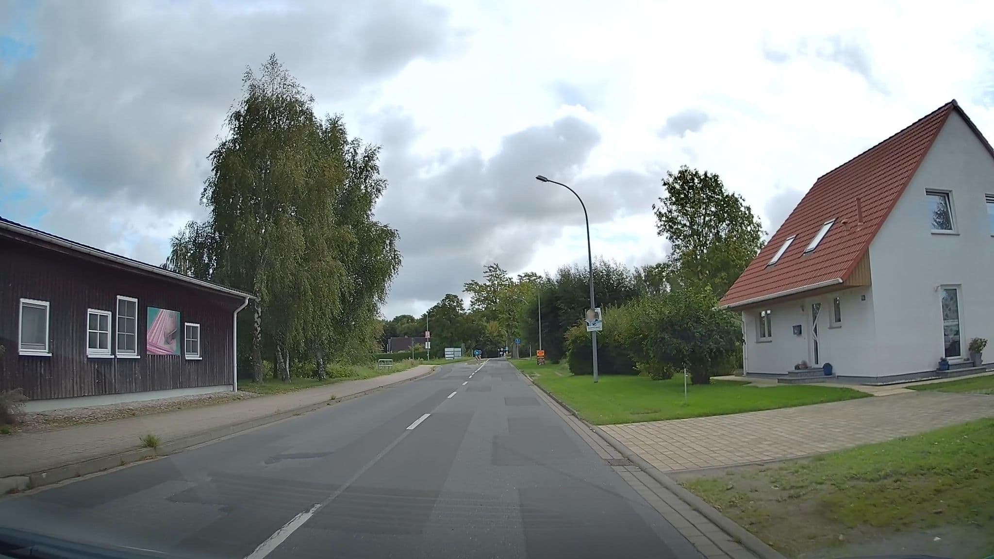 Street view near Ferienhaus Hängematte, Barth — © hendel (CC BY-SA · Mapillary)