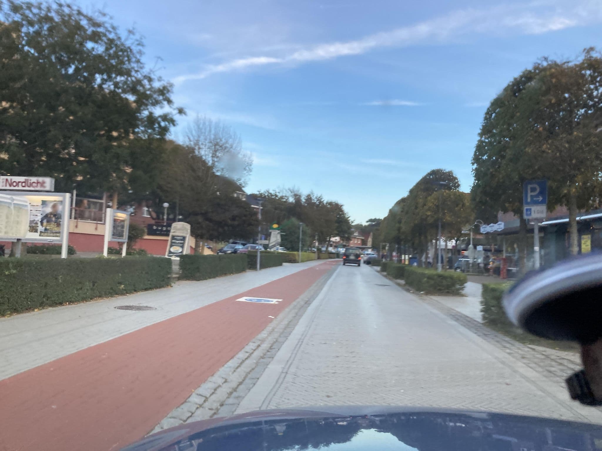 Street view near Hauke-Haien, Sankt Peter-Ording — © robffm (CC BY-SA · Mapillary)