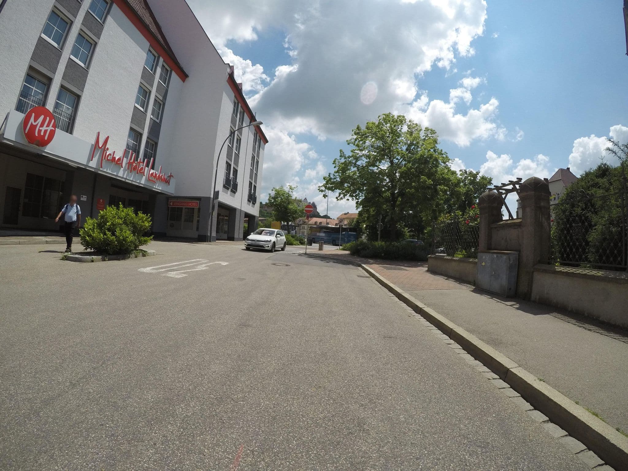 Street view near City Hotel Isar-Residenz, Landshut — © cghmapper (CC BY-SA · Mapillary)