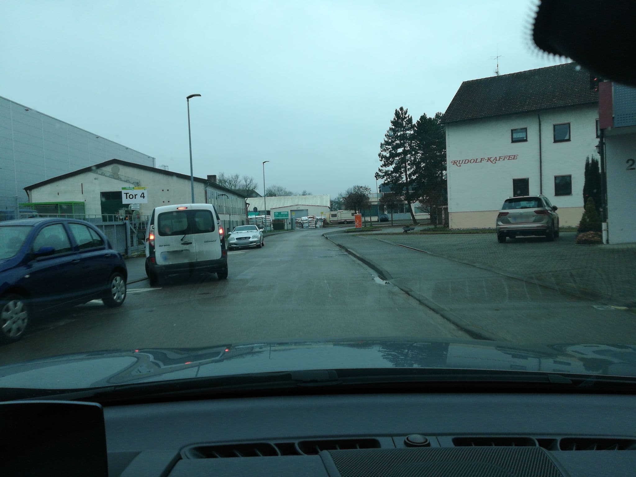 Street view near Hotel Gruber, Schorndorf — © mammi71 (CC BY-SA · Mapillary)