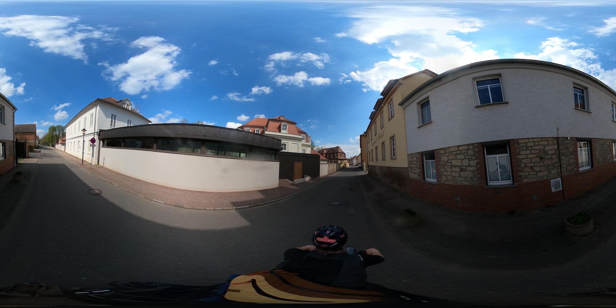 Street view near Kurpark-Hotel, Bad Lauchstädt — © Planungsgesellschaft_RV-K (CC BY-SA · Mapillary)
