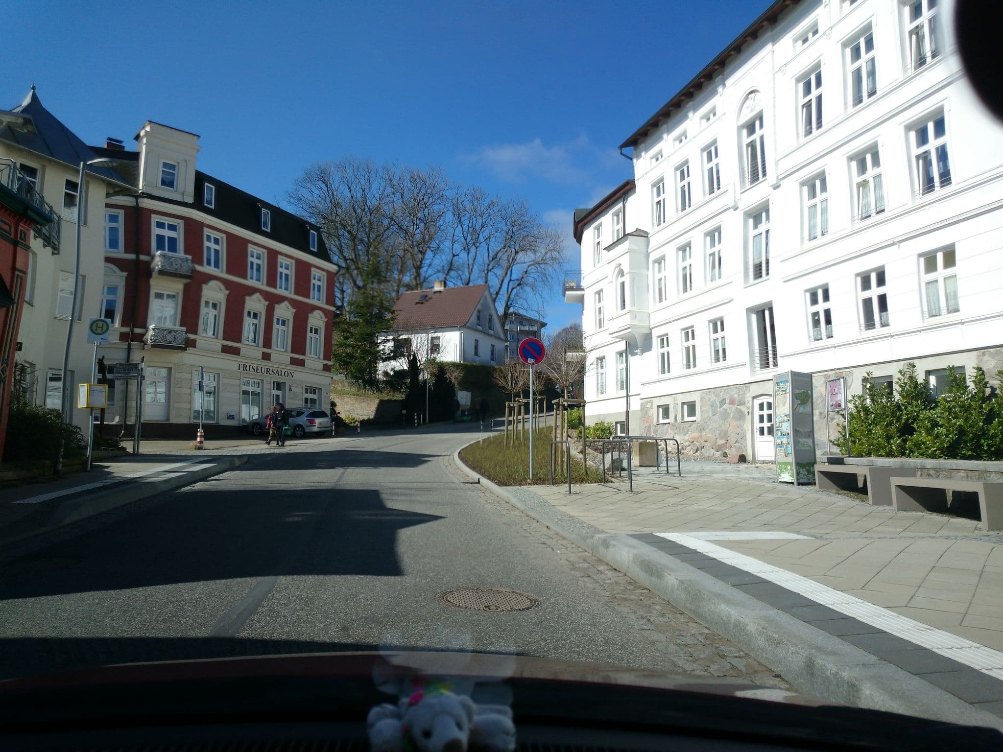 Street view near Kleine Rosenvilla, Sassnitz — © jacobbraeutigam (CC BY-SA · Mapillary)
