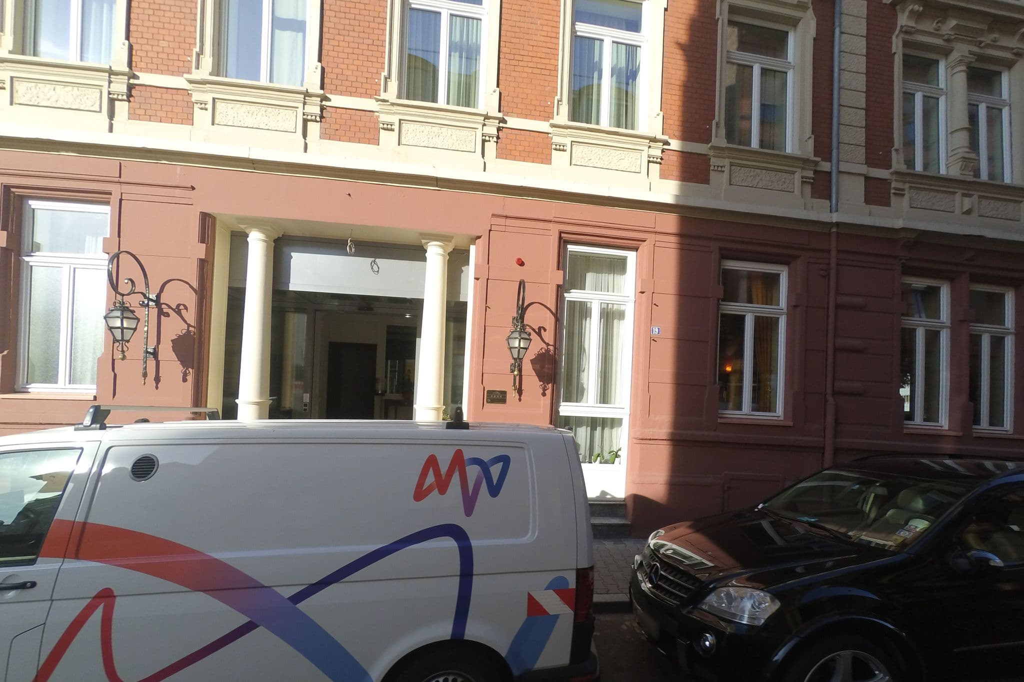Street view near Hotel Kleiner Rosengarten, Mannheim — © wegavision (CC BY-SA · Mapillary)