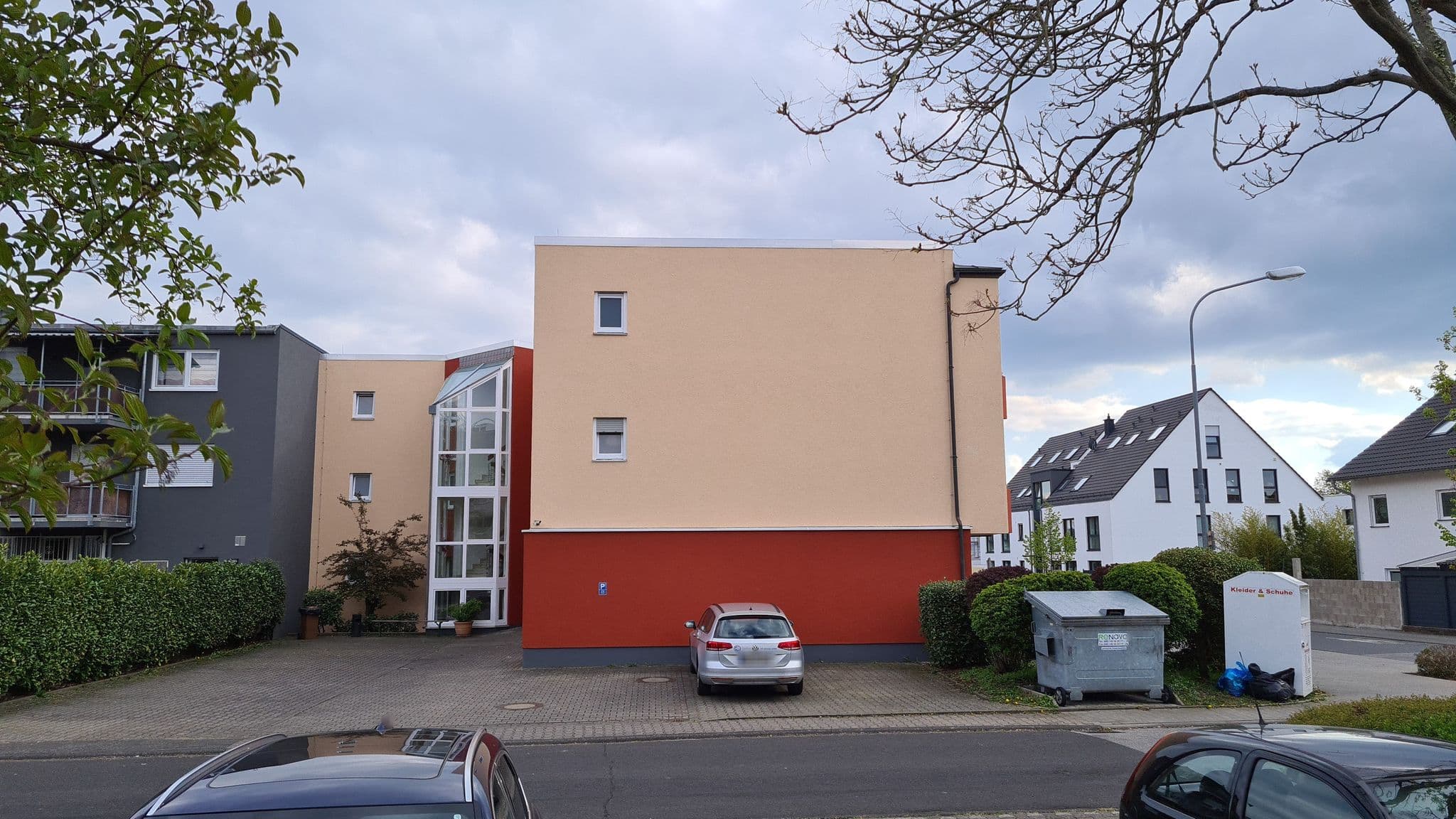 Street view near Apartments Seligenstadt, Seligenstadt — © joskohorvat (CC BY-SA · Mapillary)