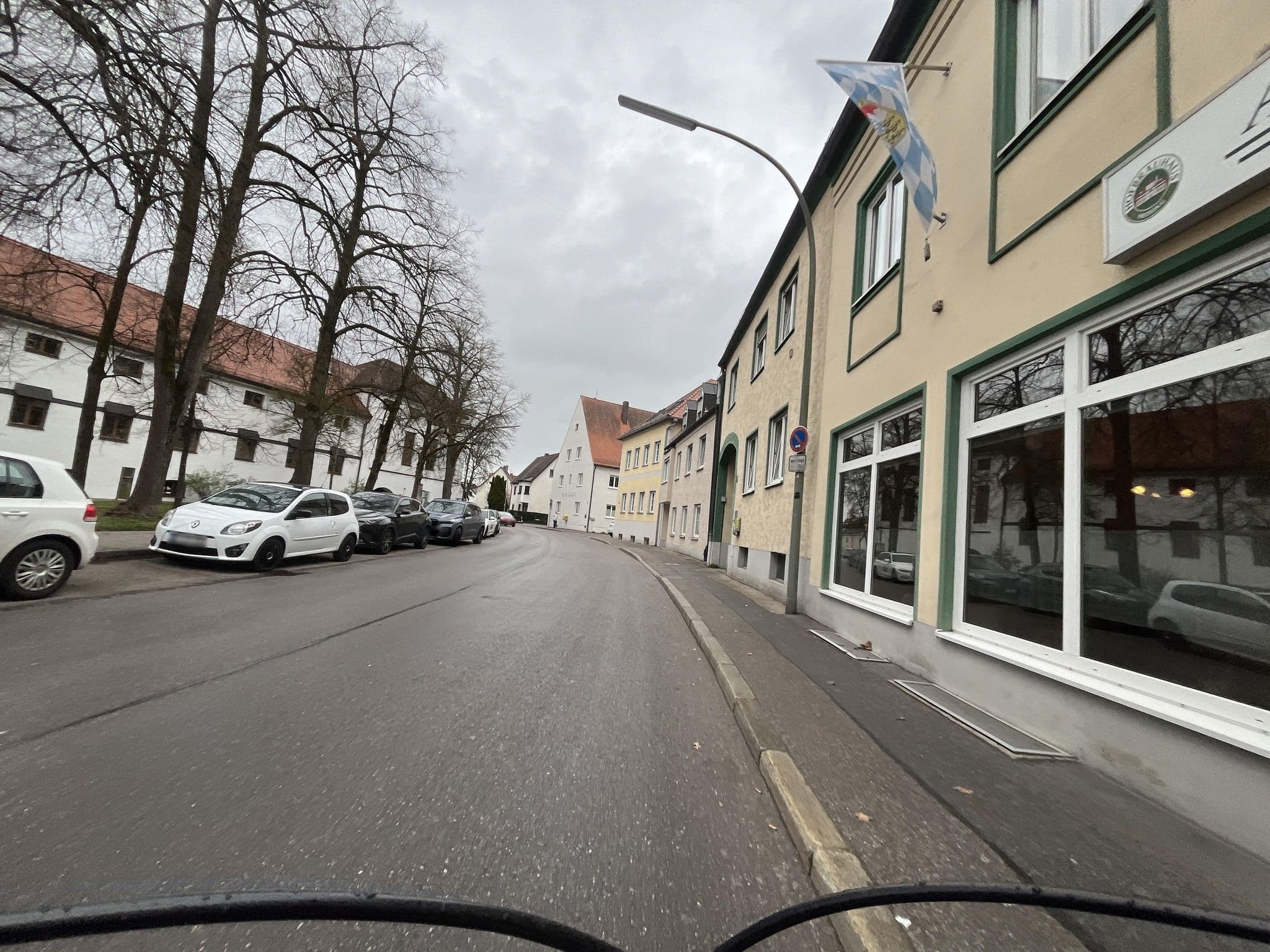 Street view near Am Klostergarten, Freising — © zora (CC BY-SA · Mapillary)