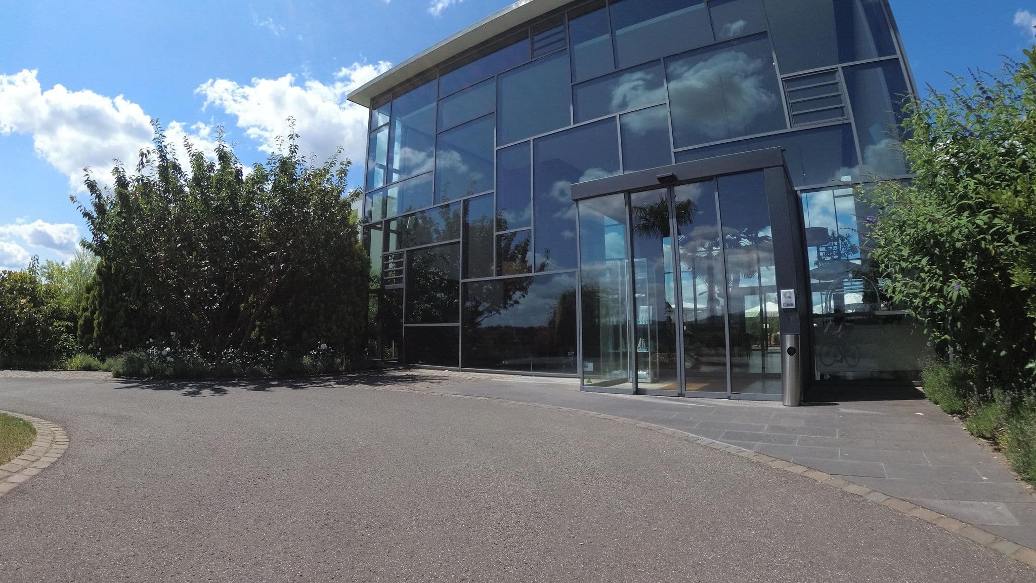 Street view near Angels "das hotel am golfpark", Sankt Wendel — © teddy73 (CC BY-SA · Mapillary)