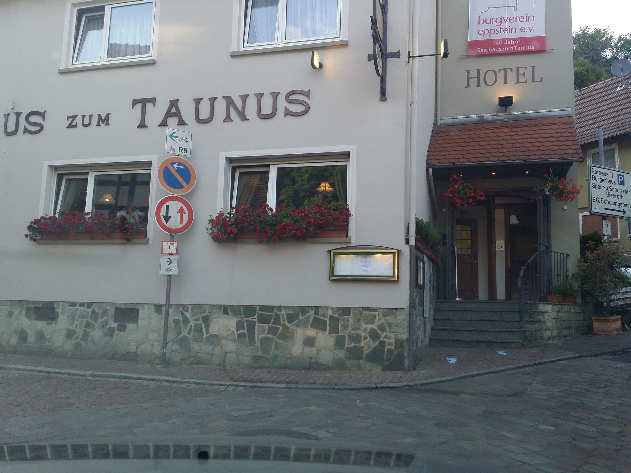 Street view near Zum Taunus, Eppstein — © b166er (CC BY-SA · Mapillary)