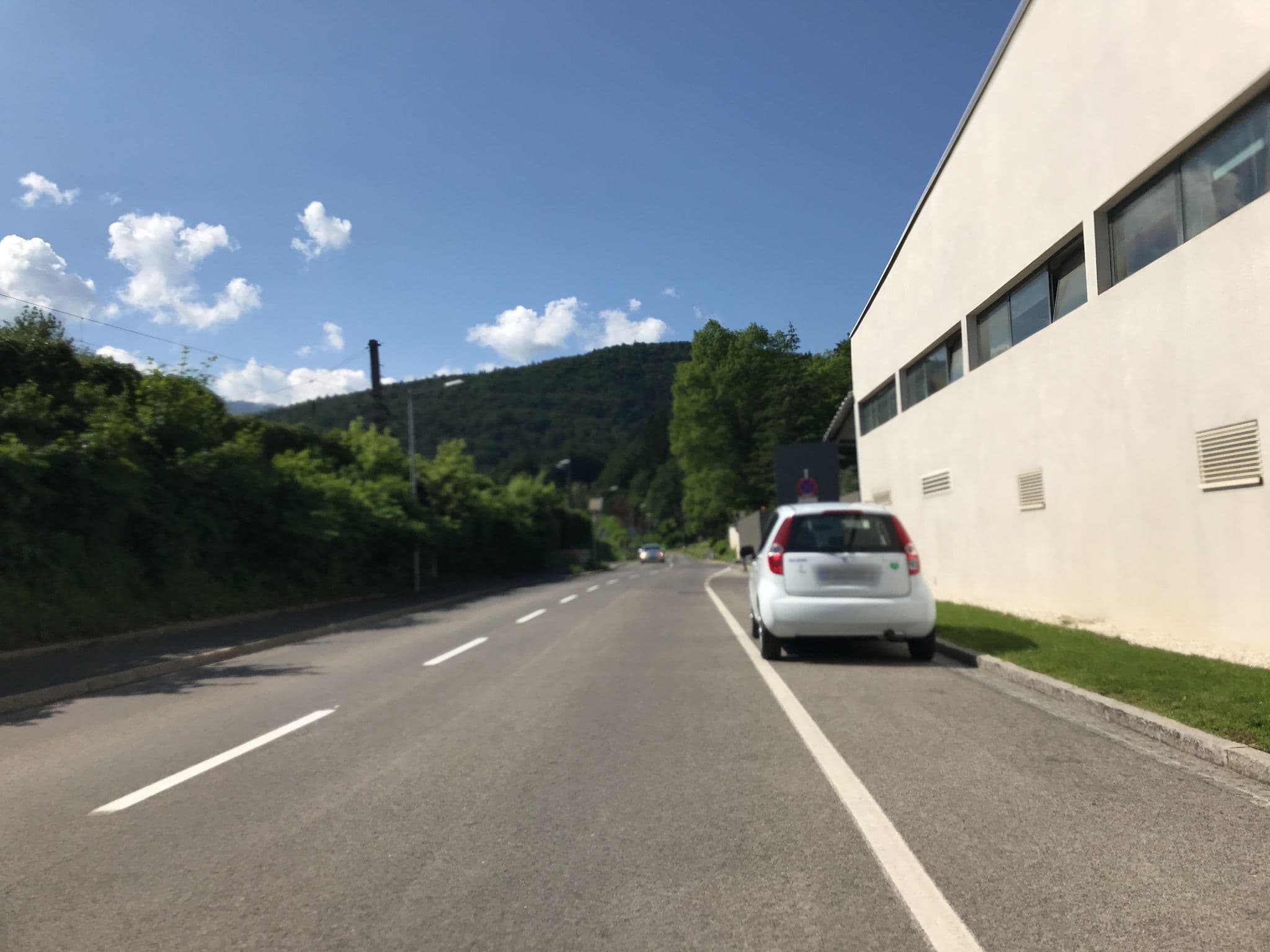 Street view near Appartements - Thermenhotel Karawankenhof, Warmbad-Judendorf — © wanderwuetiger (CC BY-SA · Mapillary)