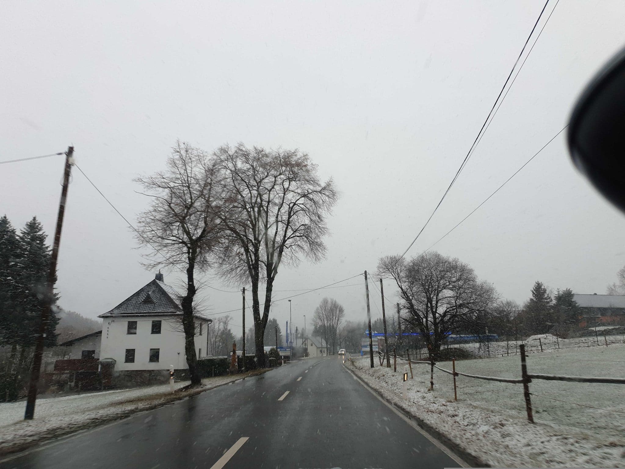 Street view near Pension Wiesenmuehle, Gornsdorf — © canislupus (CC BY-SA · Mapillary)