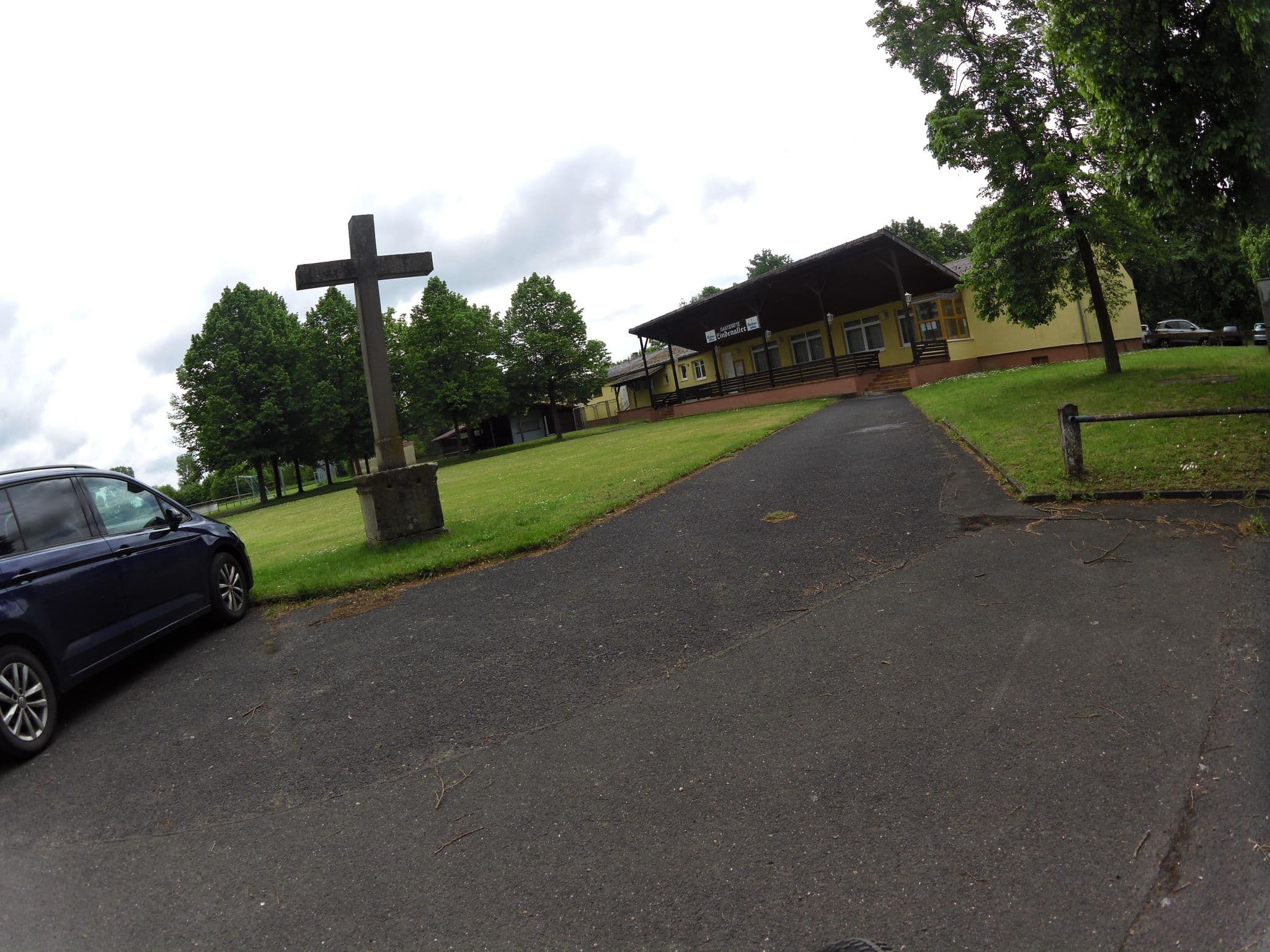 Street view near Camping Katzenkopf, Sommerach — © zoegglmeyr1 (CC BY-SA · Mapillary)