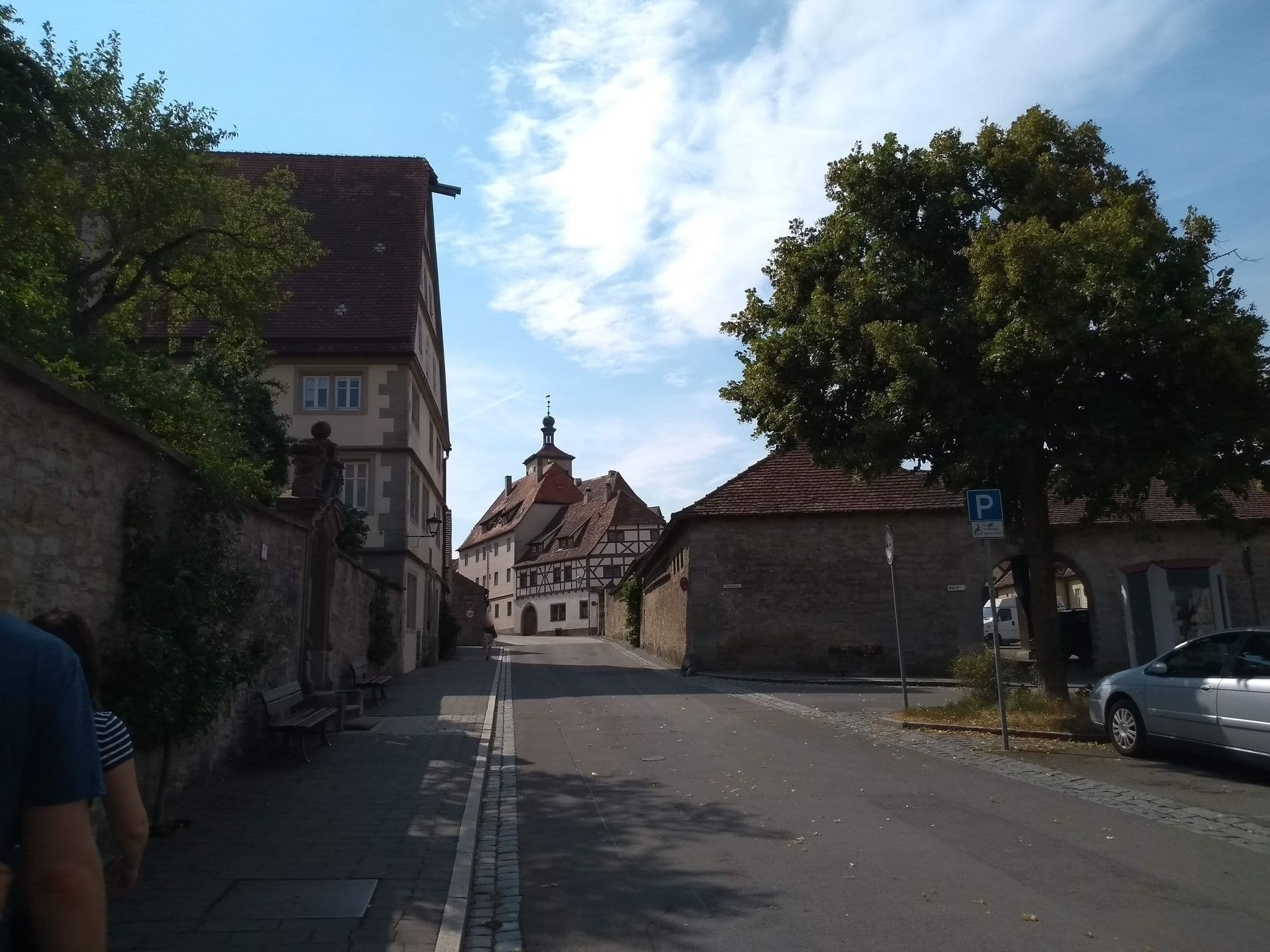 Street view near Akzent Hotel SCHRANNE, Rothenburg ob der Tauber — © el1yyg7yid (CC BY-SA · Mapillary)