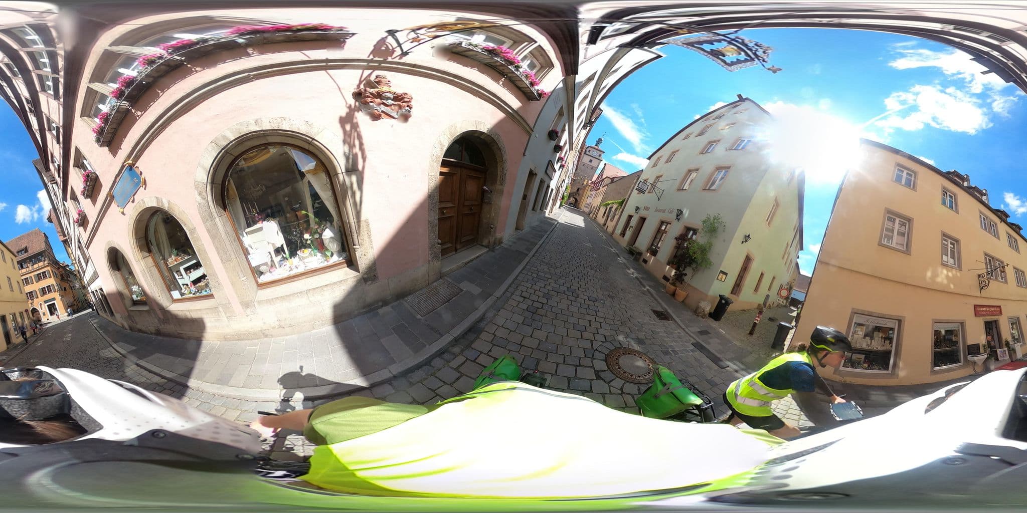 Street view near Hotel am weißen Turm, Rothenburg ob der Tauber — © Mobilitaetswerk (CC BY-SA · Mapillary)