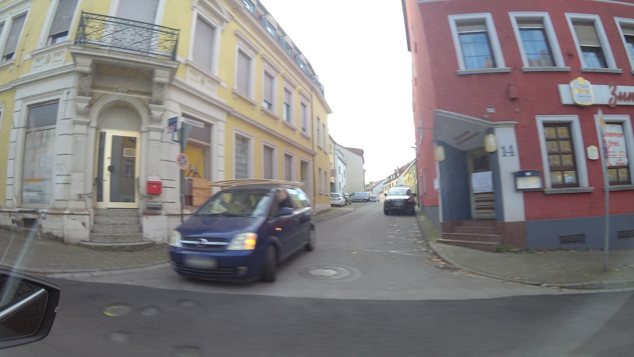 Street view near Zum Ellenfeld, Neunkirchen — © teddy73 (CC BY-SA · Mapillary)
