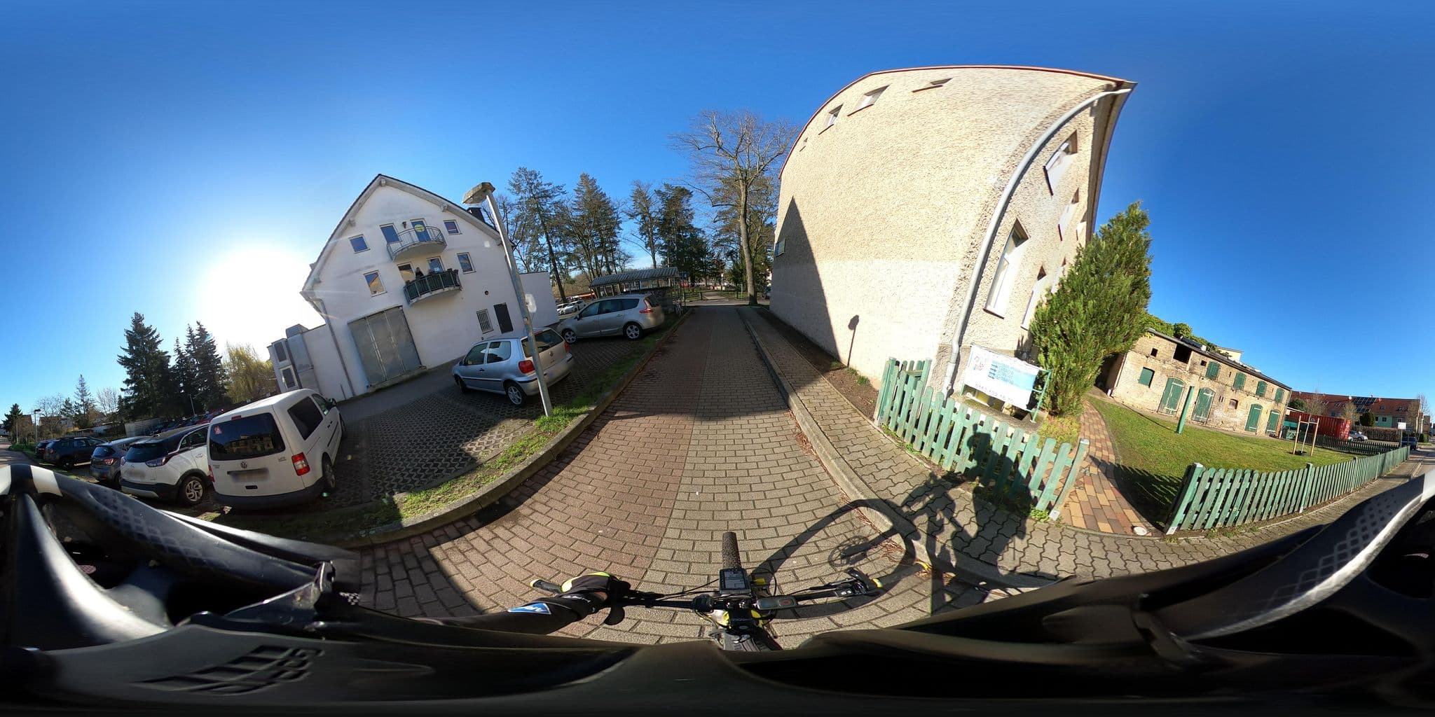 Street view near IB-Gästehaus, Neuenhagen — © stefanhrt (CC BY-SA · Mapillary)