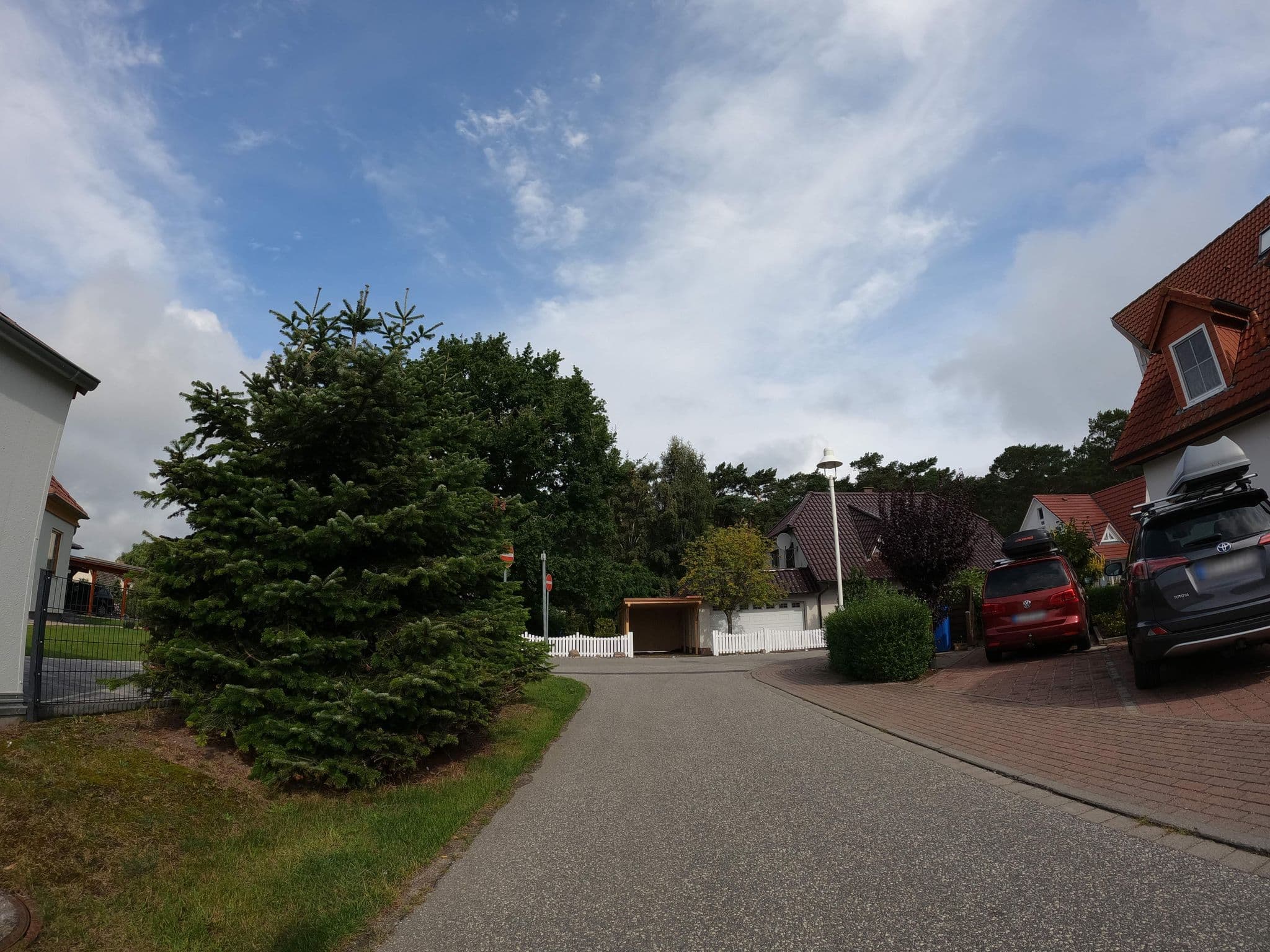 Street view near Strandhaus Thiessow, Ostseebad Göhren