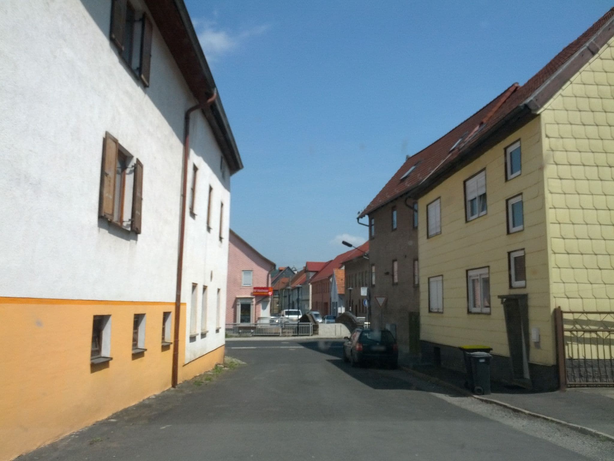 Street view near Hotel "Zum Löwen", Kaltennordheim — © zoegglmeyr (CC BY-SA · Mapillary)
