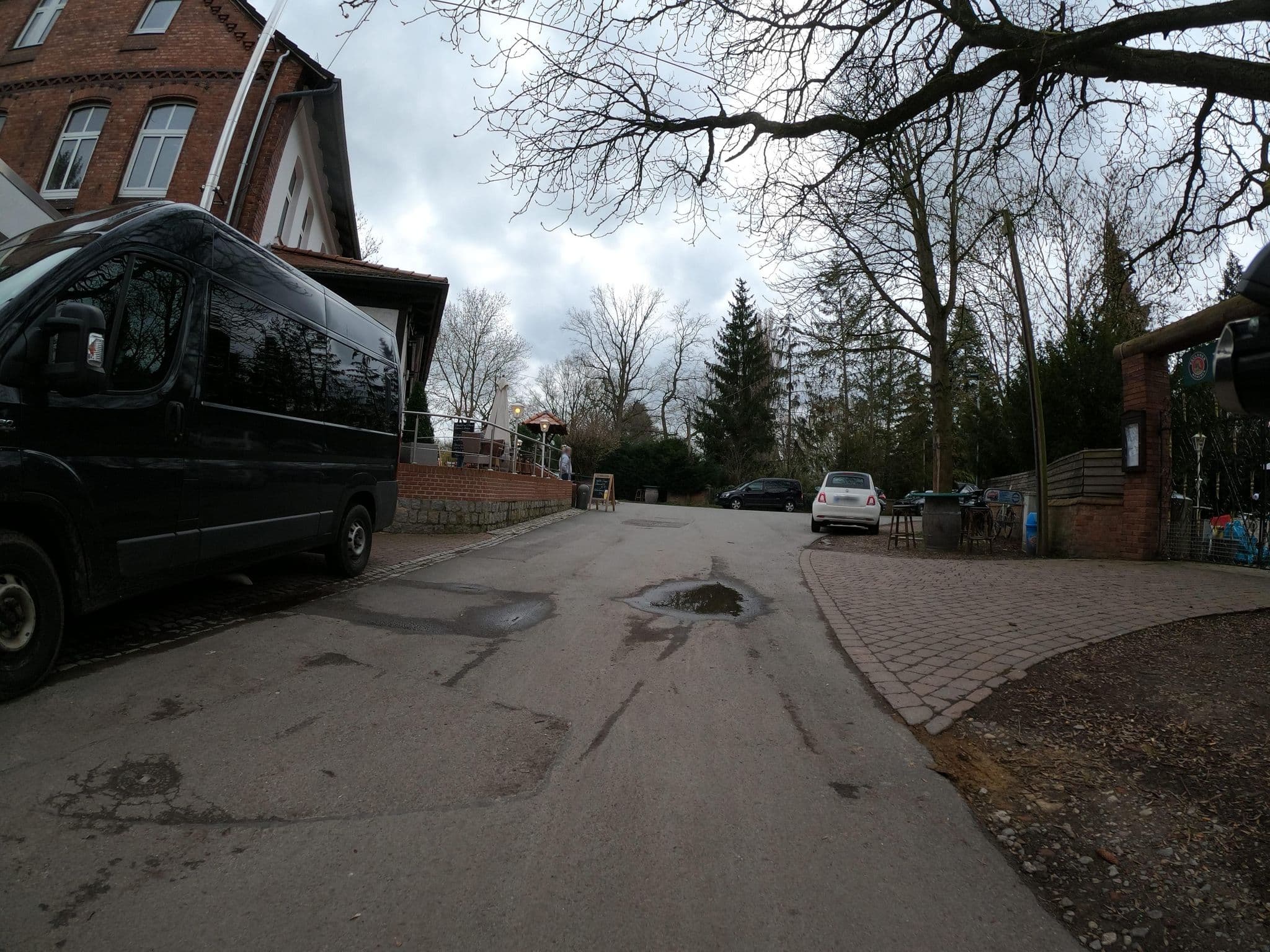 Street view near Hotel Restaurant Kückenmühle, Ronnenberg — © Langfahrer (CC BY-SA · Mapillary)