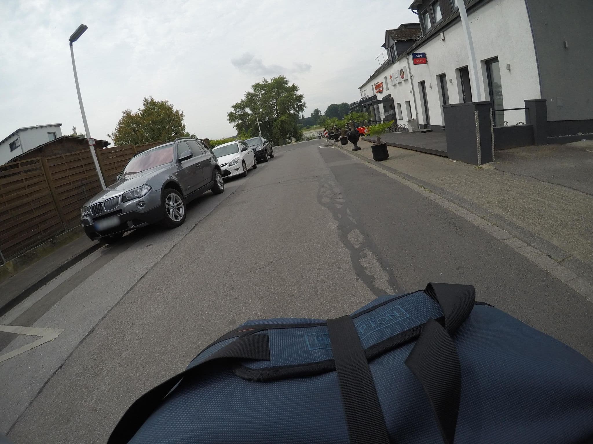 Street view near Baumberger Rheinterrassen, Zons — © mfa (CC BY-SA · Mapillary)