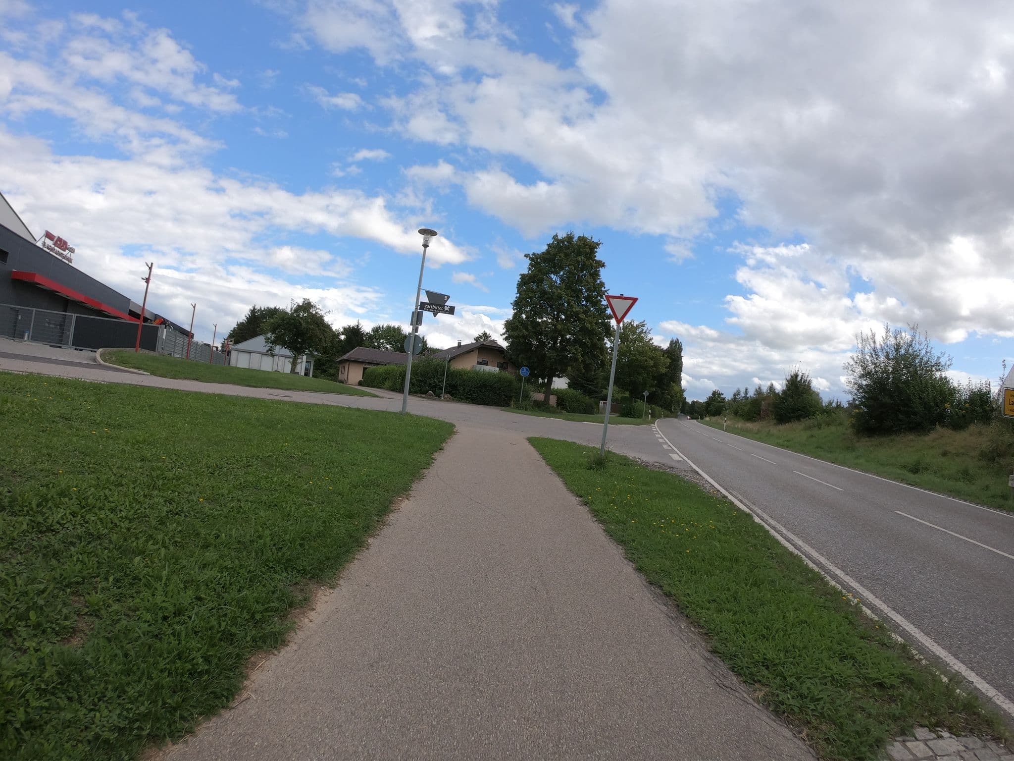 Street view near Motel Sechsacht, Laupheim — © tst (CC BY-SA · Mapillary)