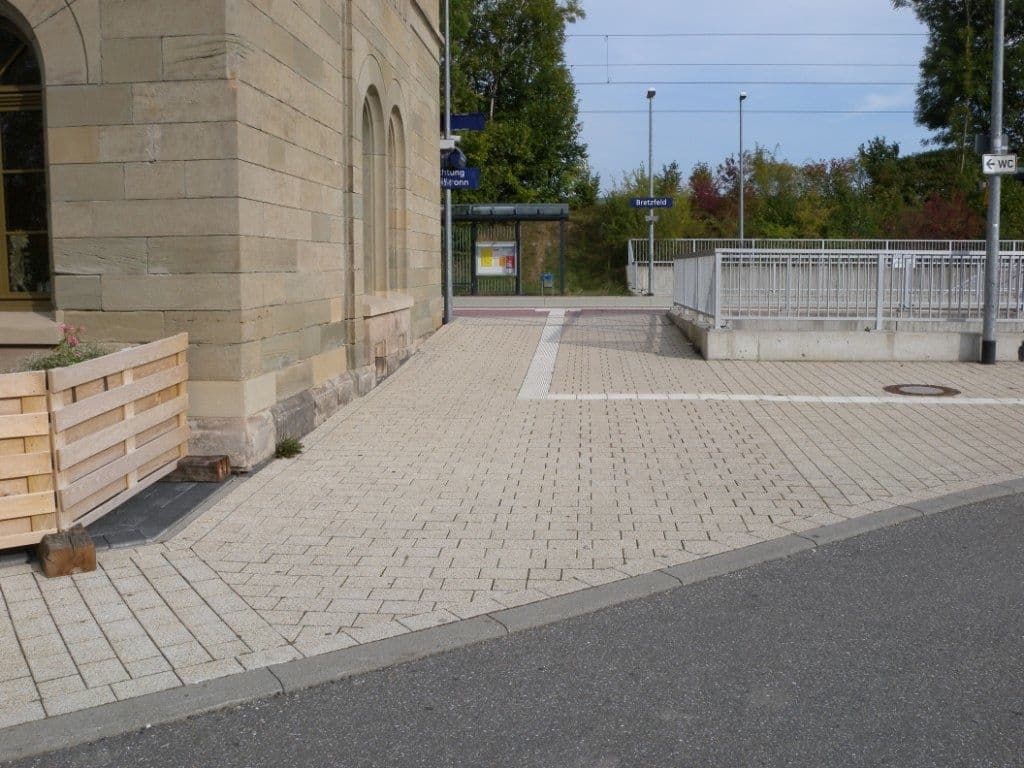 Street view near Hotel Restaurant Bahnhof Busch, Bretzfeld — © nvbwseifert (CC BY-SA · Mapillary)