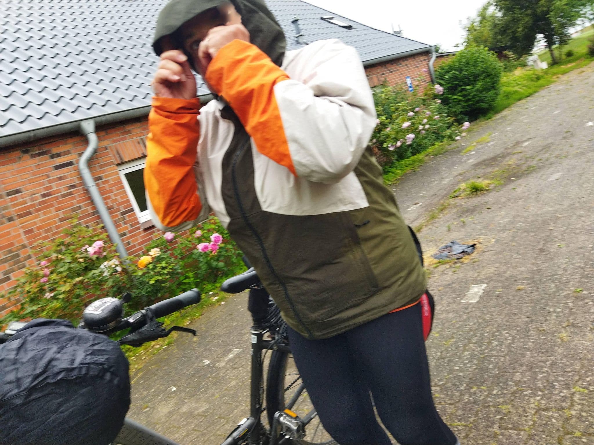 Street view near Hinterm Nordseedeich, Friedrichskoog — © changchun1 (CC BY-SA · Mapillary)