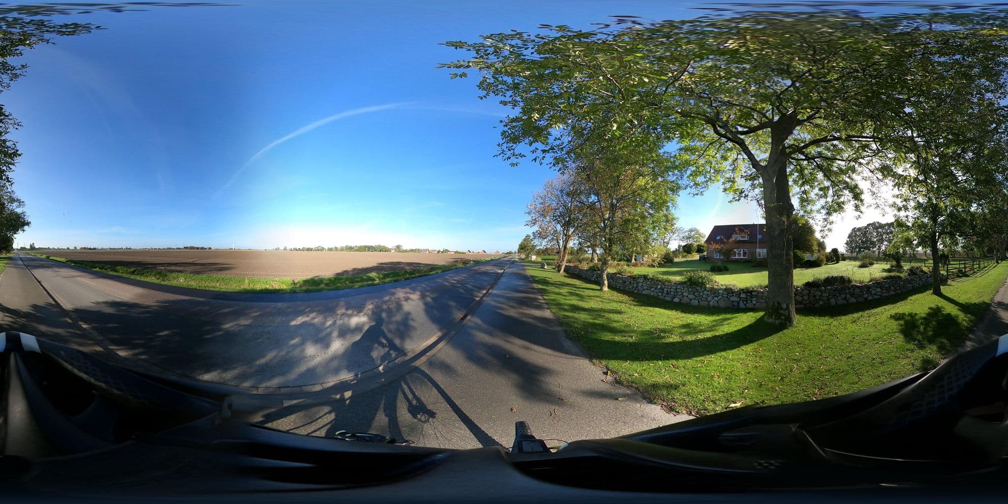 Street view near Ferienhof Borwieck, Friedrichskoog — © stefanhrt (CC BY-SA · Mapillary)