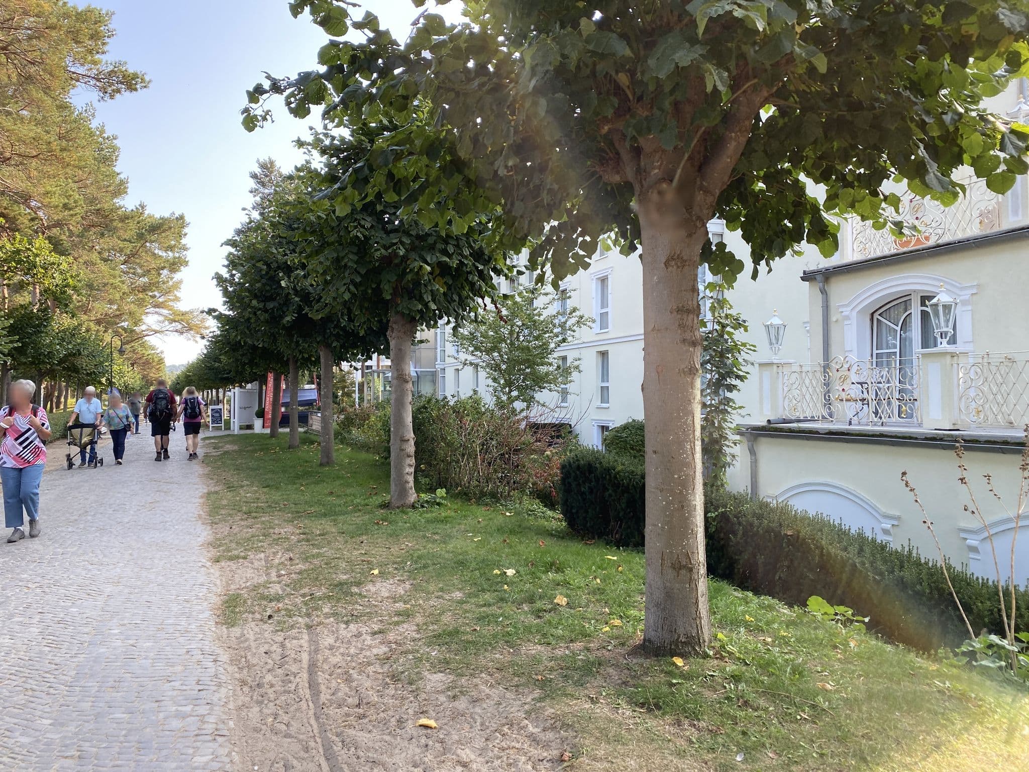 Street view near Rugard Strandhotel, Ostseebad Binz