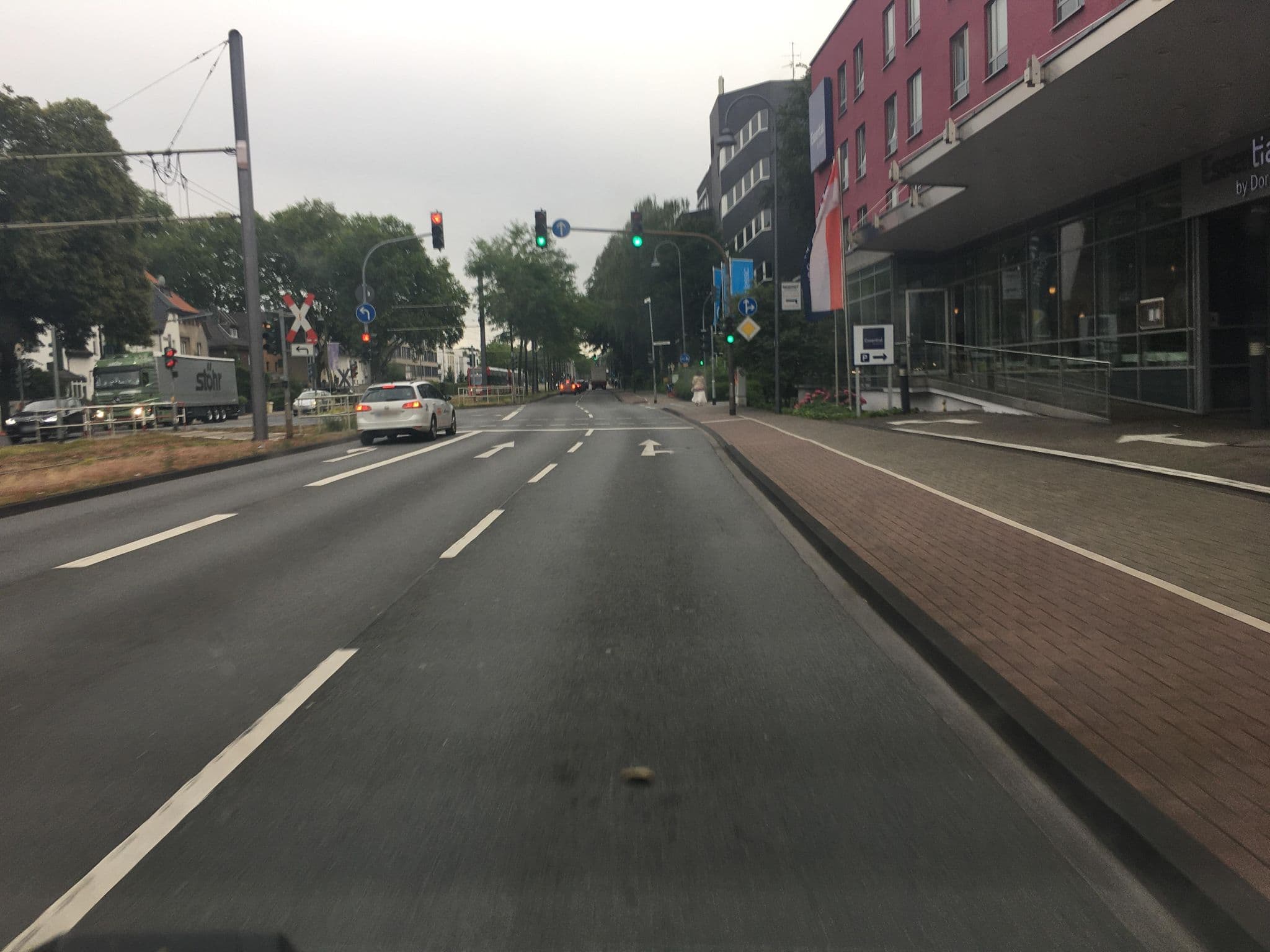 Street view near Essential by Dorint, Frechen — © raymond (CC BY-SA · Mapillary)