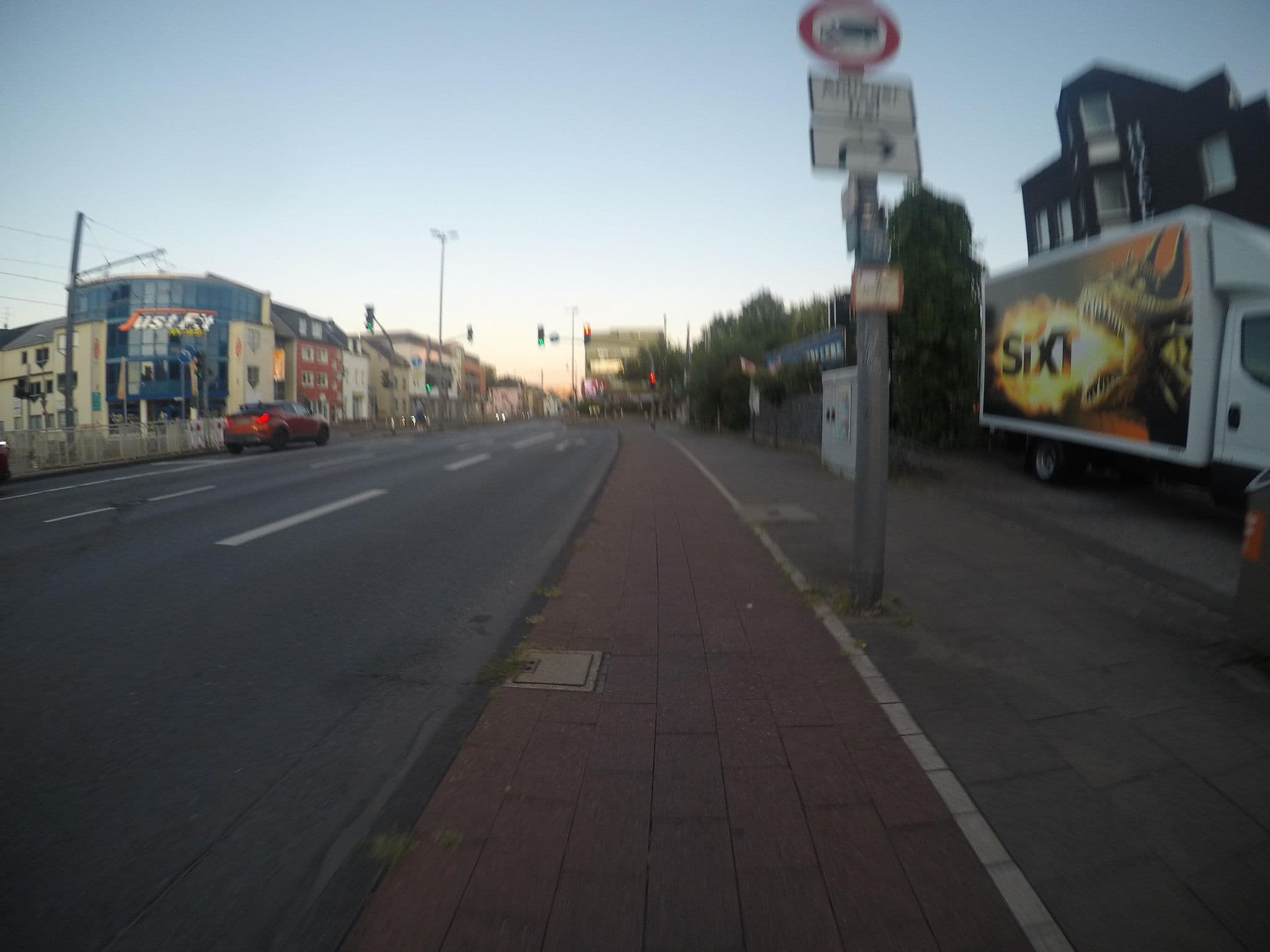 Street view near Hotel Triton, Frechen — © mfa (CC BY-SA · Mapillary)
