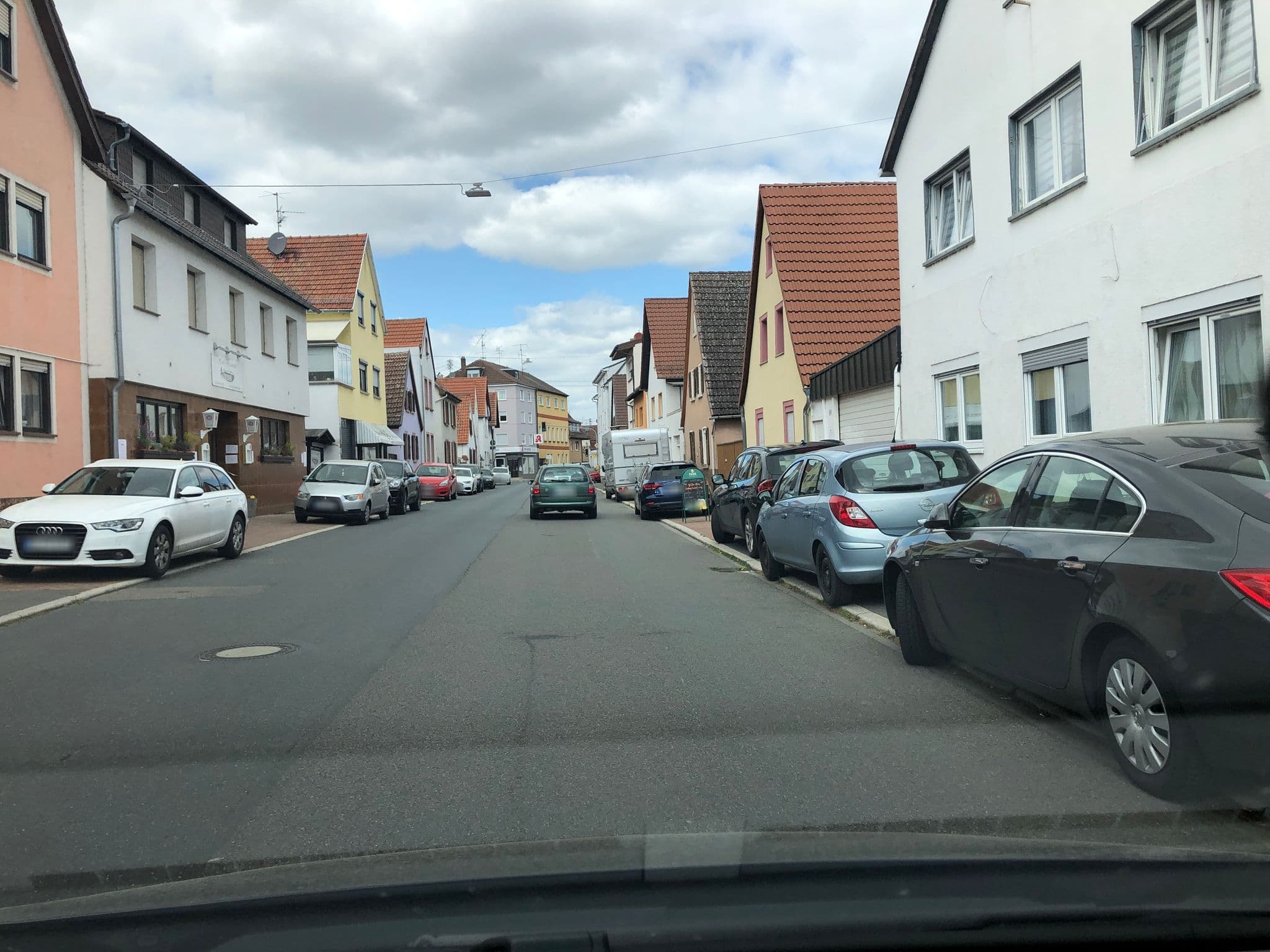 Street view near Hotel-Restaurant Neckarperle, Ladenburg — © knistertoni (CC BY-SA · Mapillary)