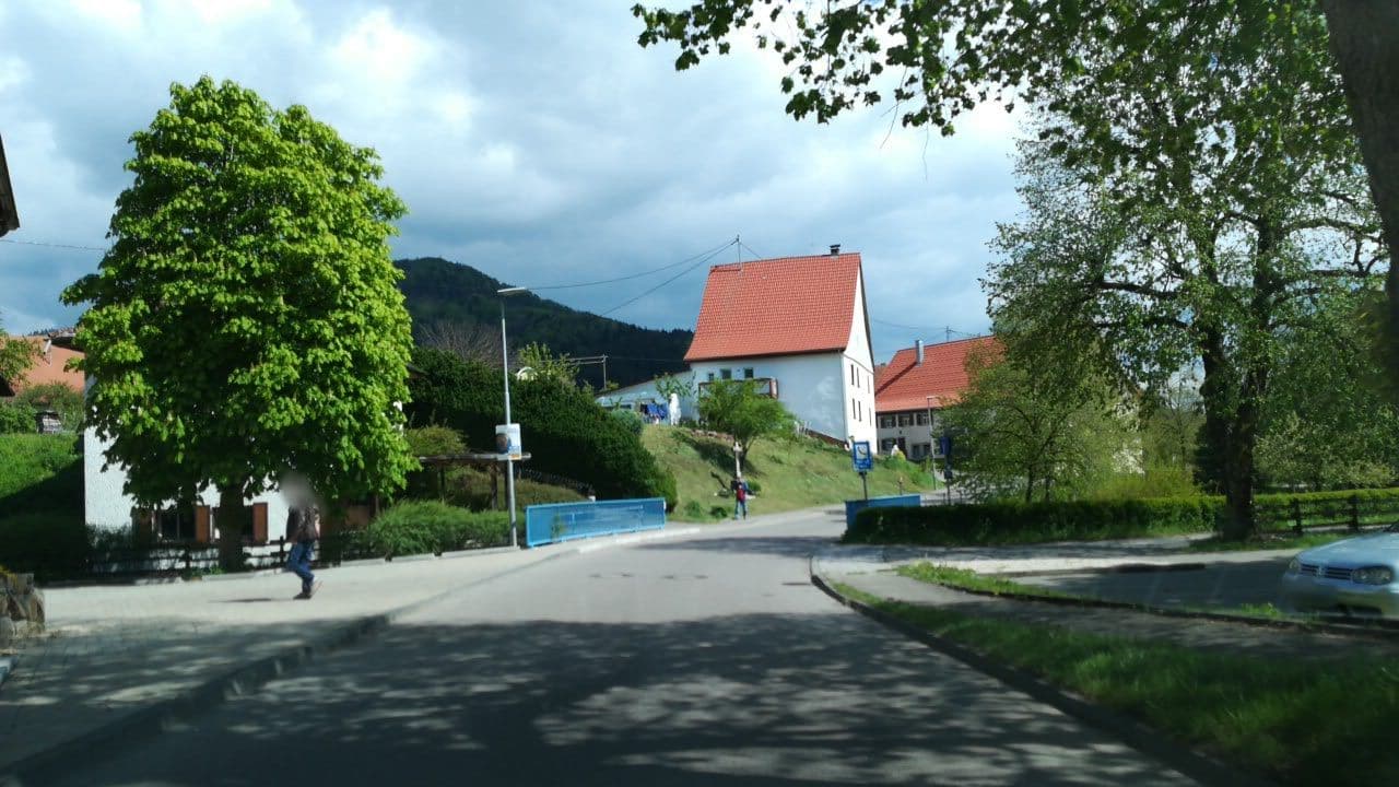 Street view near Landgasthaus Scheffellinde, Blumberg — © mr4703 (CC BY-SA · Mapillary)