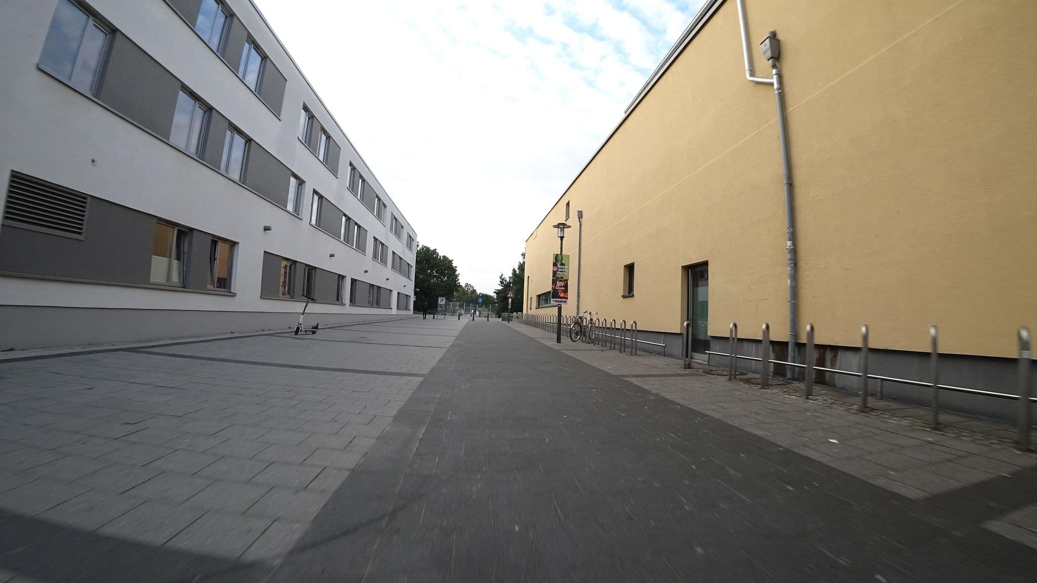 Street view near B&B Hotel, Bielefeld — © flohoff (CC BY-SA · Mapillary)