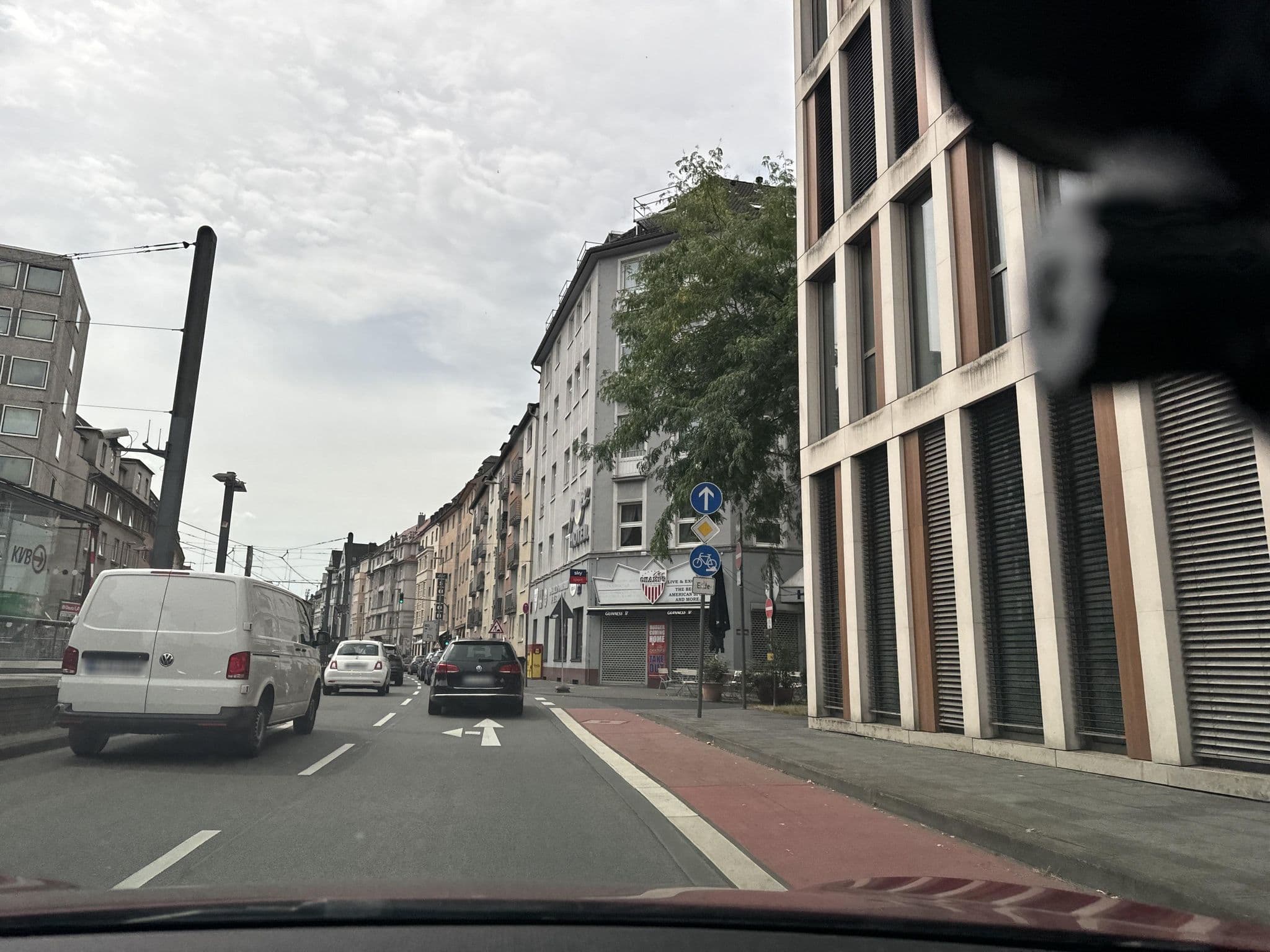 Street view near Insel-Hotel, Deutz — © maxd (CC BY-SA · Mapillary)