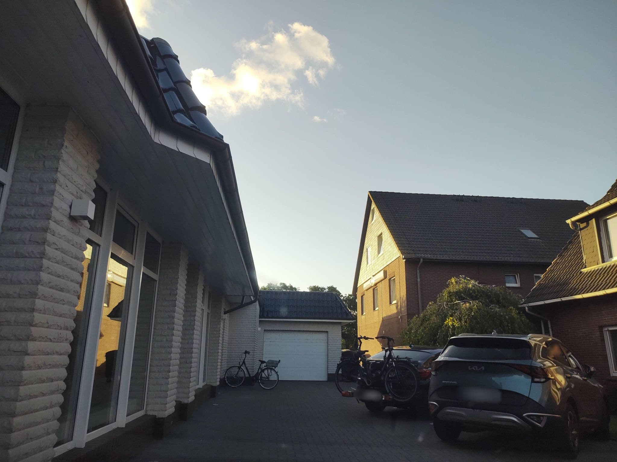 Street view near Hotel Am Friesenstrand, Butjadingen — © thetornado76 (CC BY-SA · Mapillary)