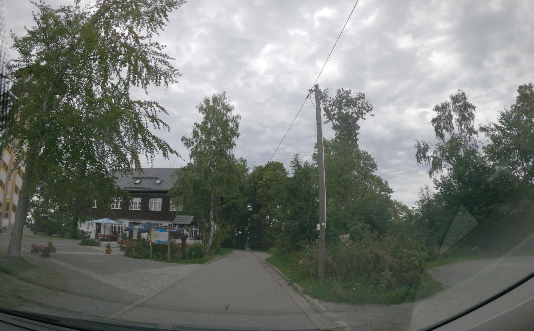 Street view near Bürger- und Berggasthaus Scheibenberg, Scheibenberg — © atze02 (CC BY-SA · Mapillary)