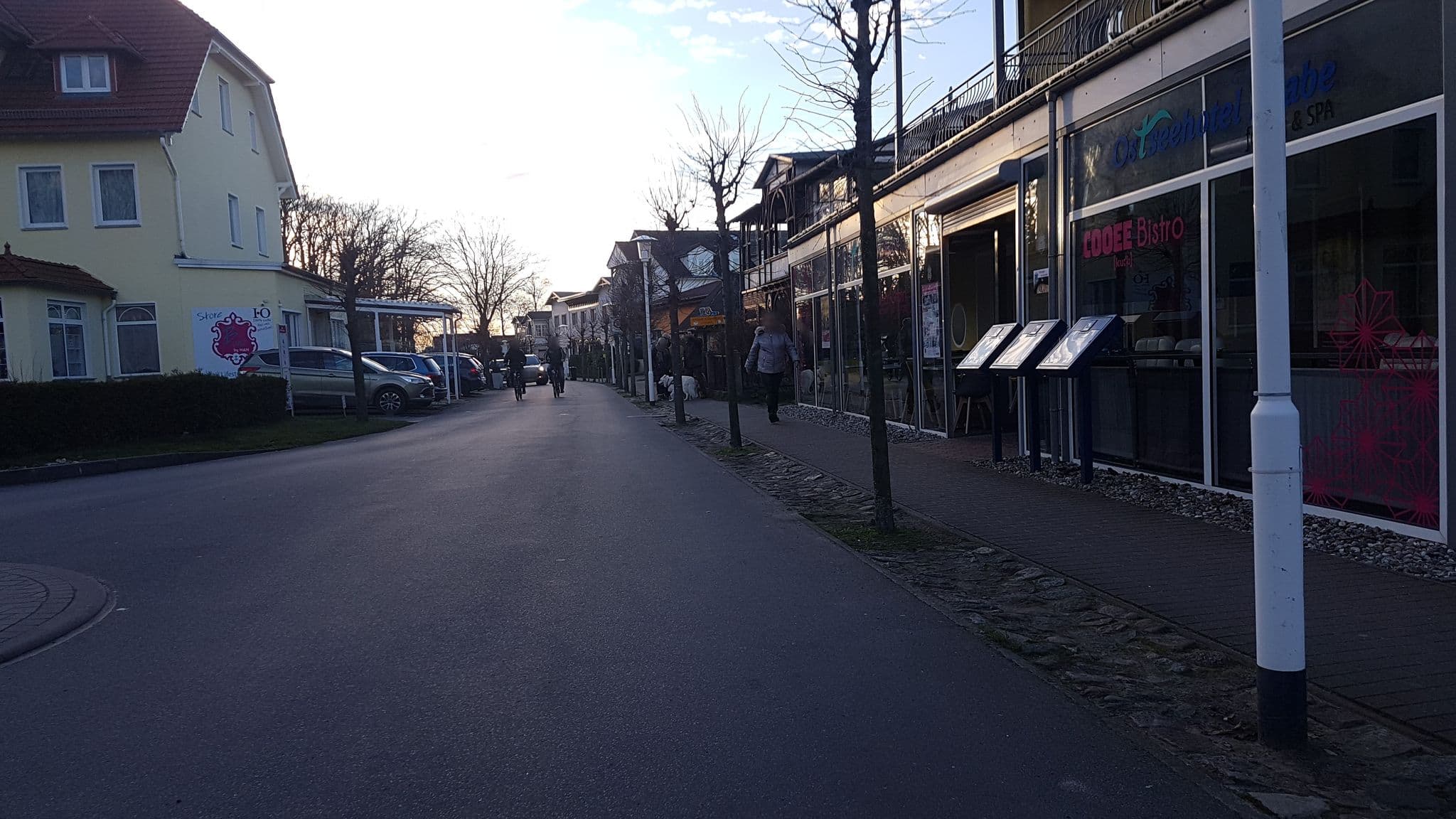 Street view near COOEE Ostseehotel Baabe -family & SPA, Sellin — © changchun1 (CC BY-SA · Mapillary)