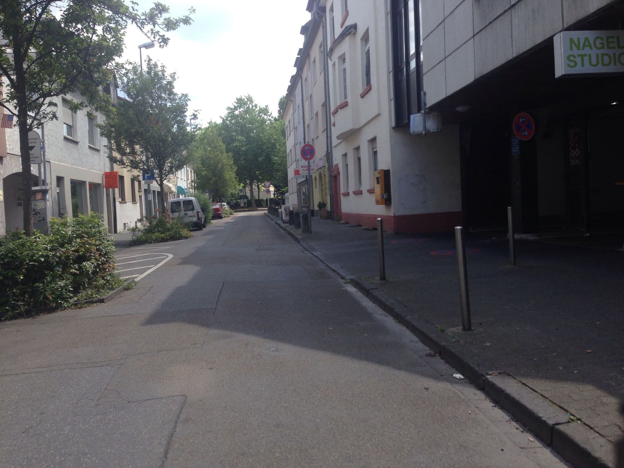 Street view near Hotel Royal, Hanau am Main — © flidolin (CC BY-SA · Mapillary)