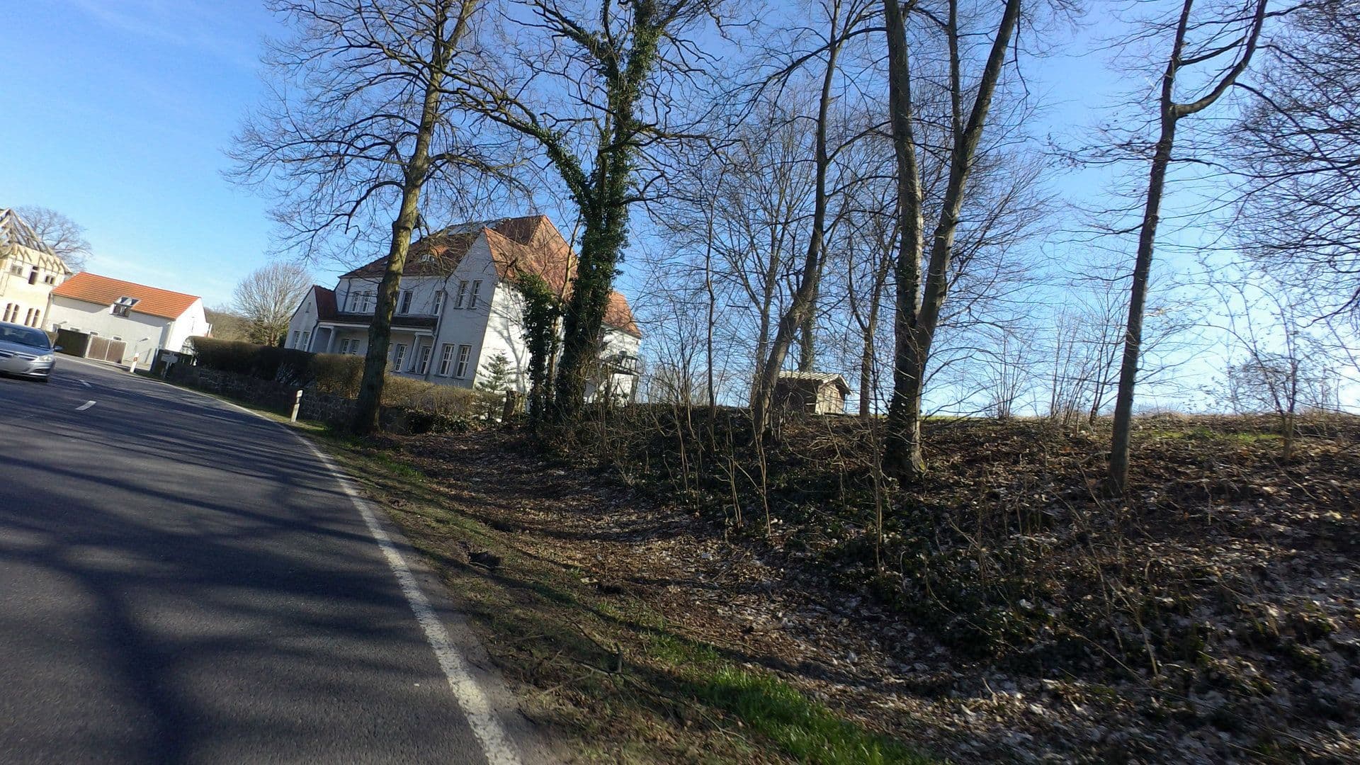 Street view near Das Haus am Klostersee, Chorin — © moenk (CC BY-SA · Mapillary)