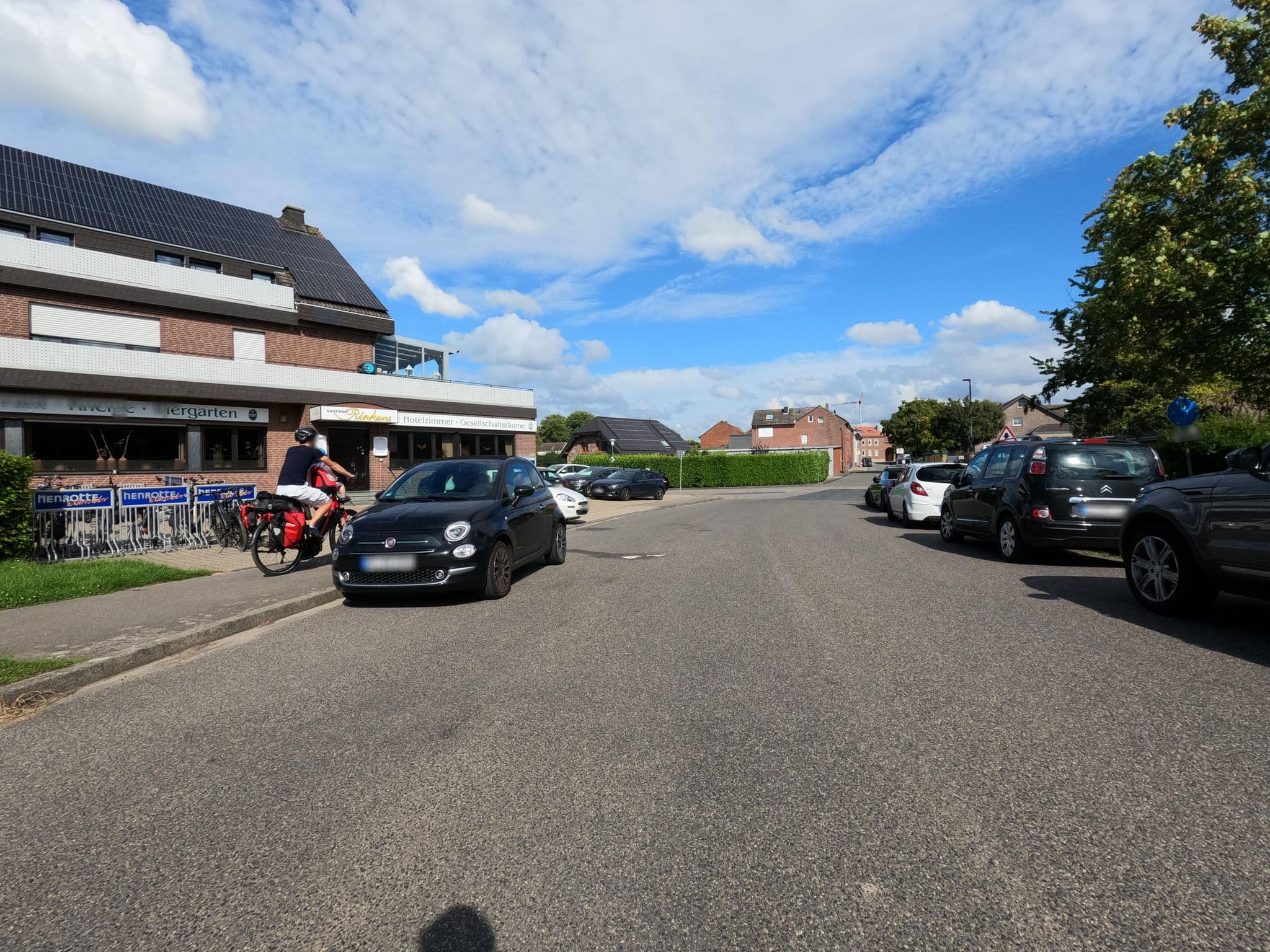 Street view near Rinkens, Niedermerz — © hektor1989 (CC BY-SA · Mapillary)