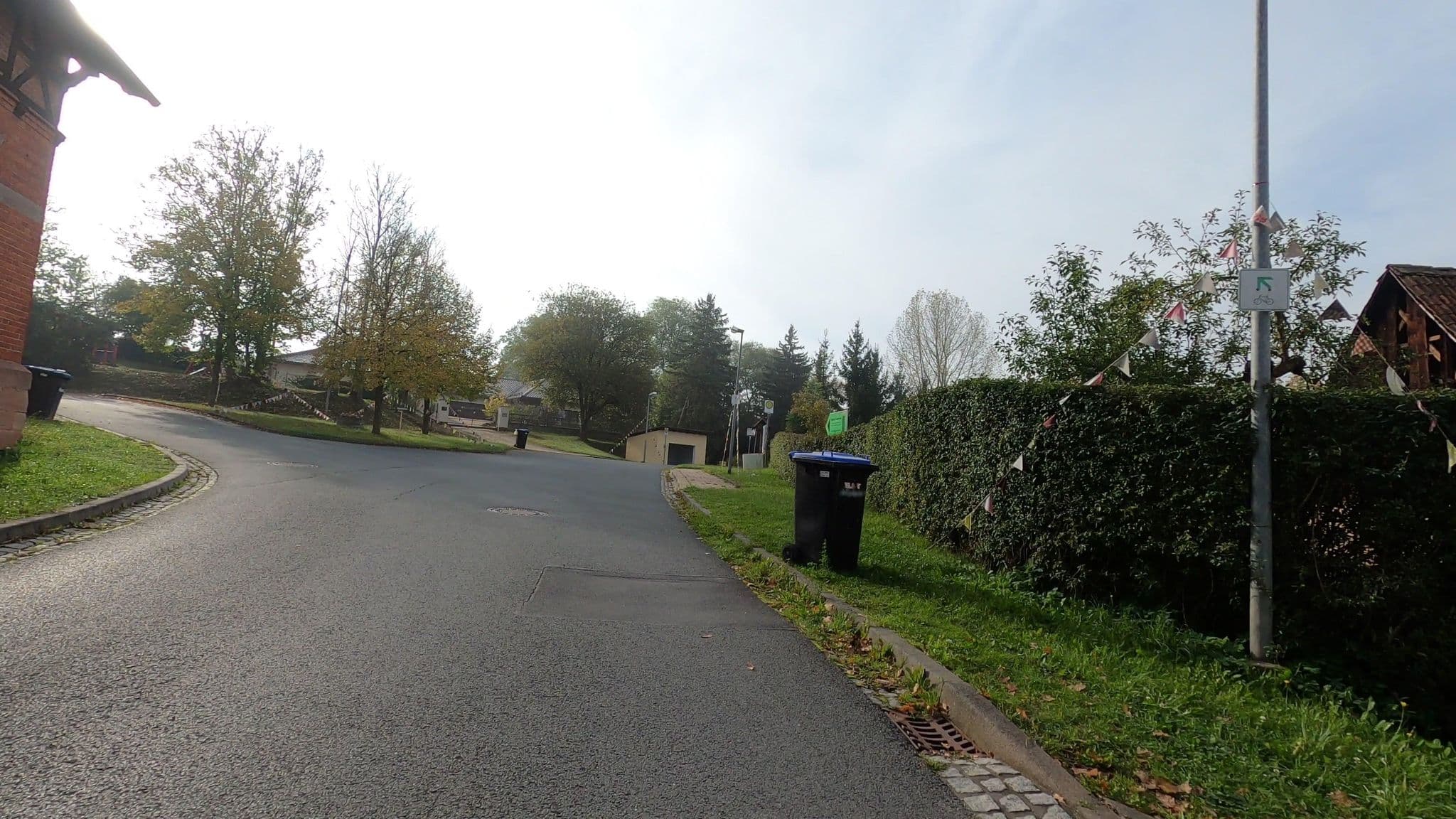 Street view near Elvi's Ferienhof, Rudolstadt — © camdrive2000 (CC BY-SA · Mapillary)