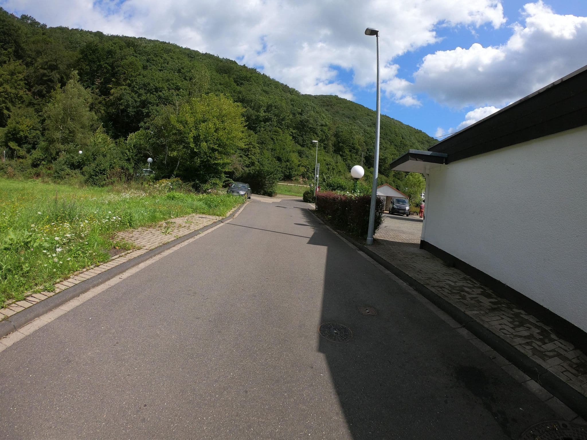 Street view near Hotel Strand-Café, Sankt Katharinen — © bernd1960 (CC BY-SA · Mapillary)