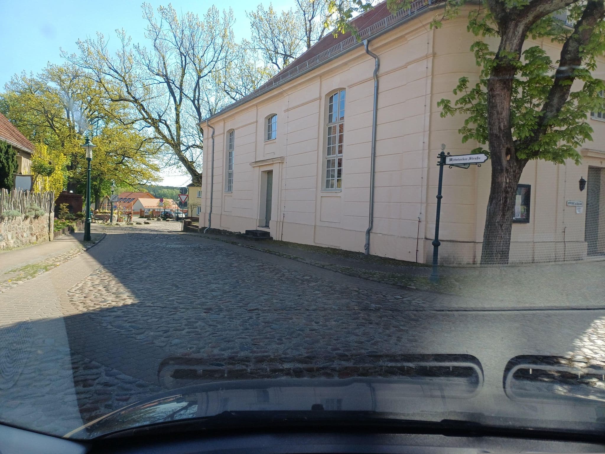 Street view near Naturfreundehaus Kossätenhof, Rheinsberg — © wentus (CC BY-SA · Mapillary)