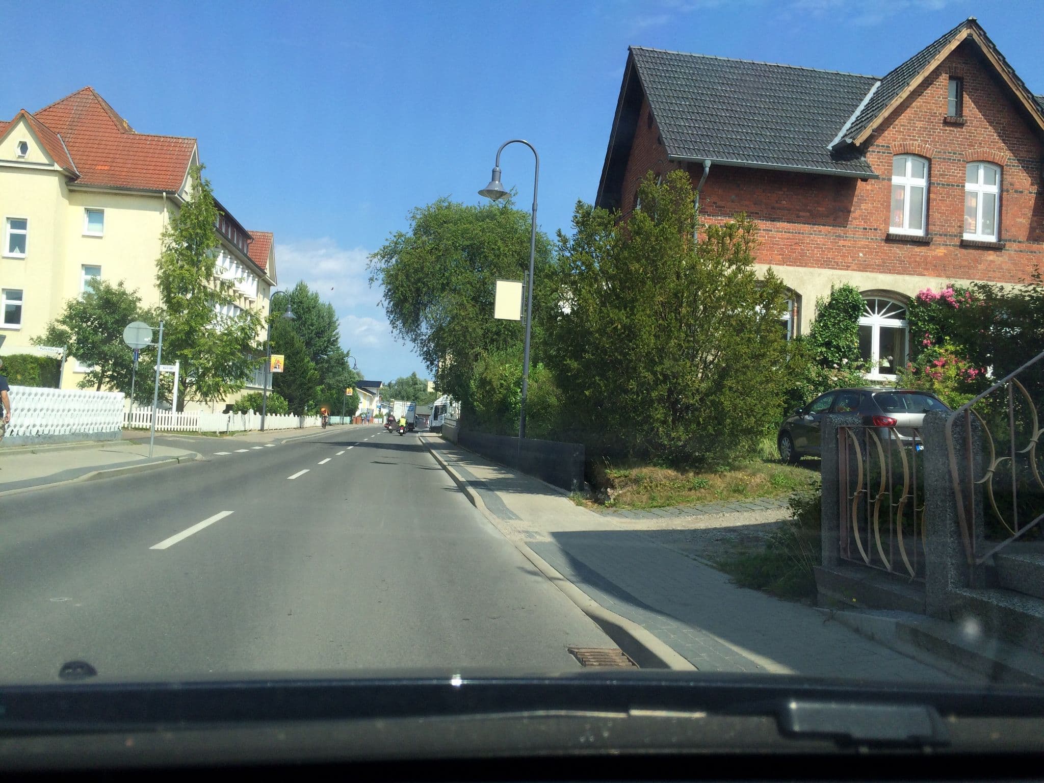 Street view near Haus Kaja, Ostseebad Binz — © hajak (CC BY-SA · Mapillary)